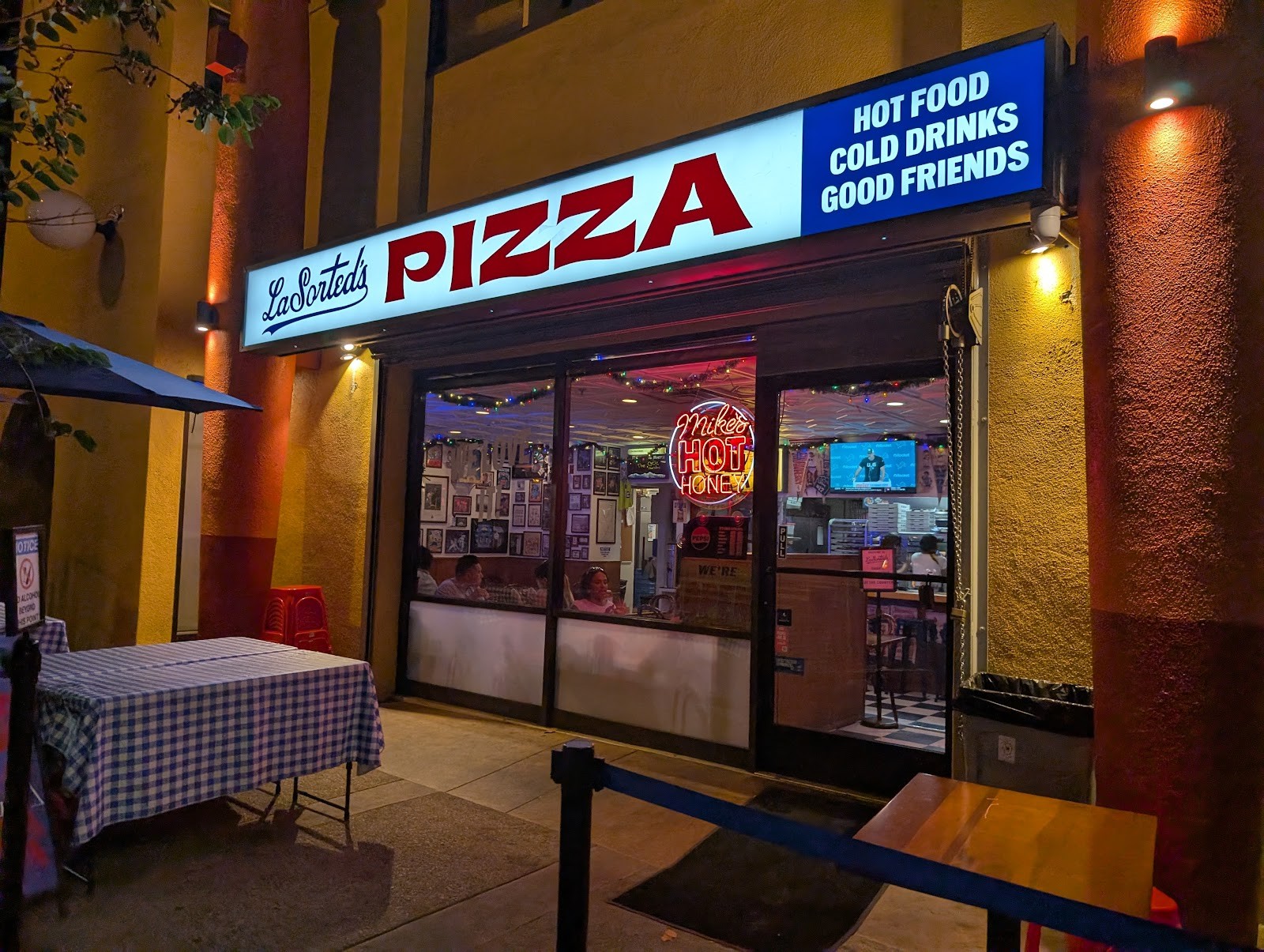 LaSorted's Pizzeria Chinatown: the place