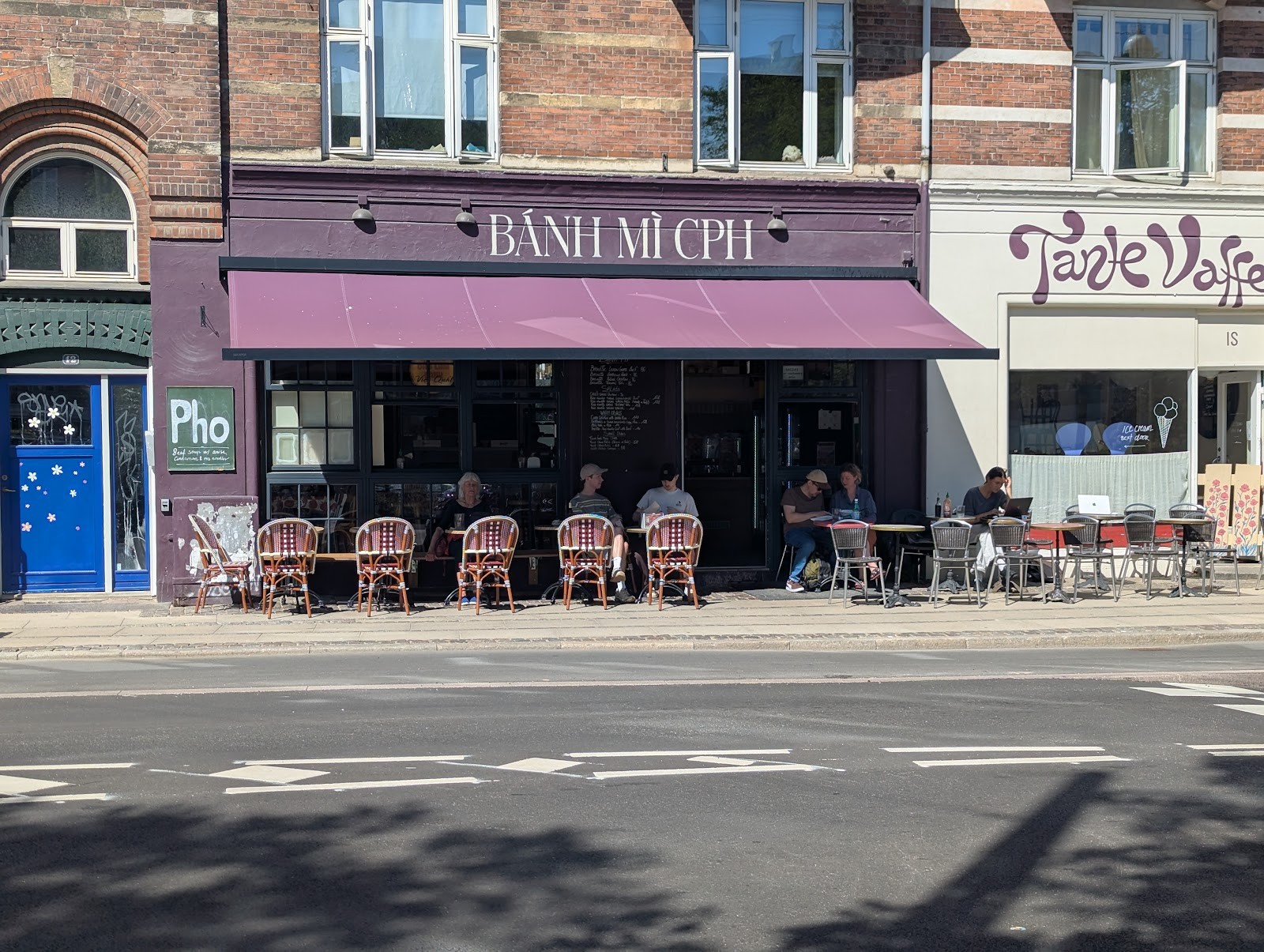 Banh Mi Cph: the place