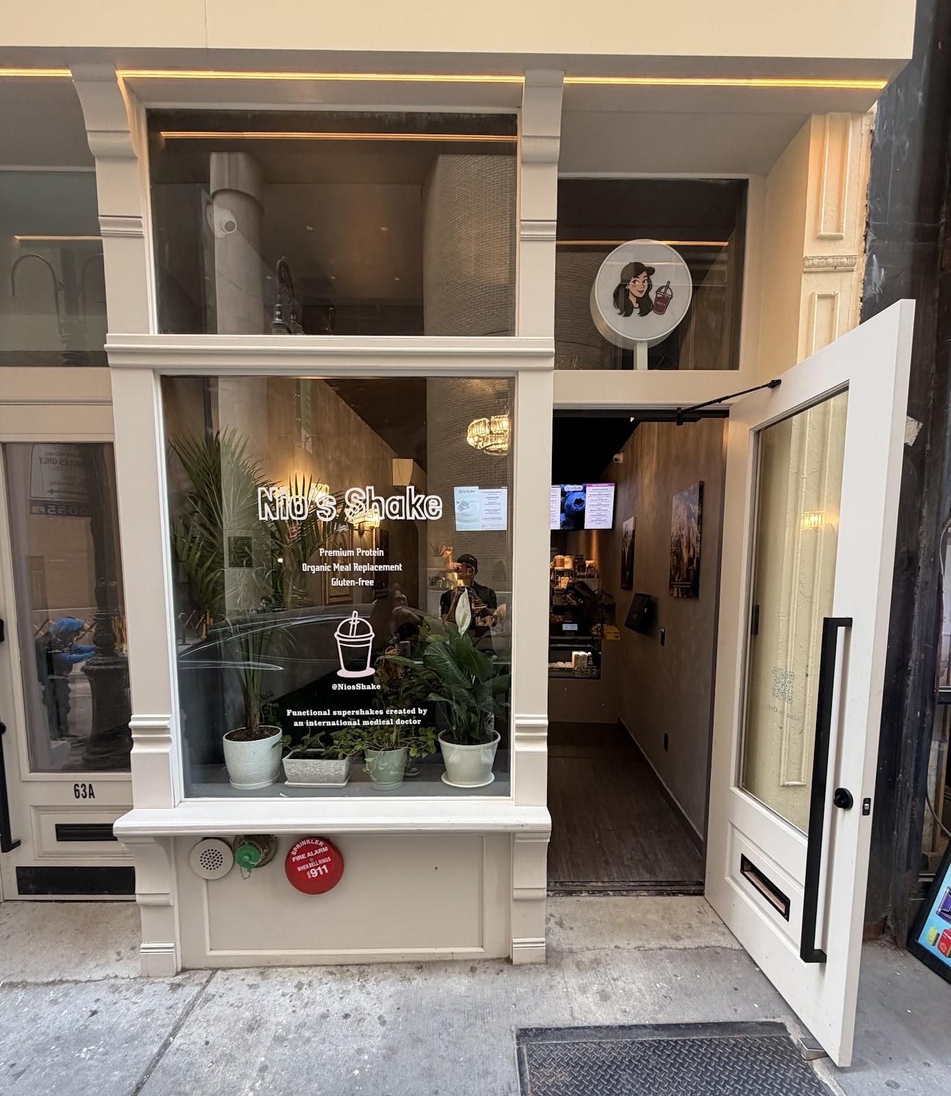 Nio's Shake: the place