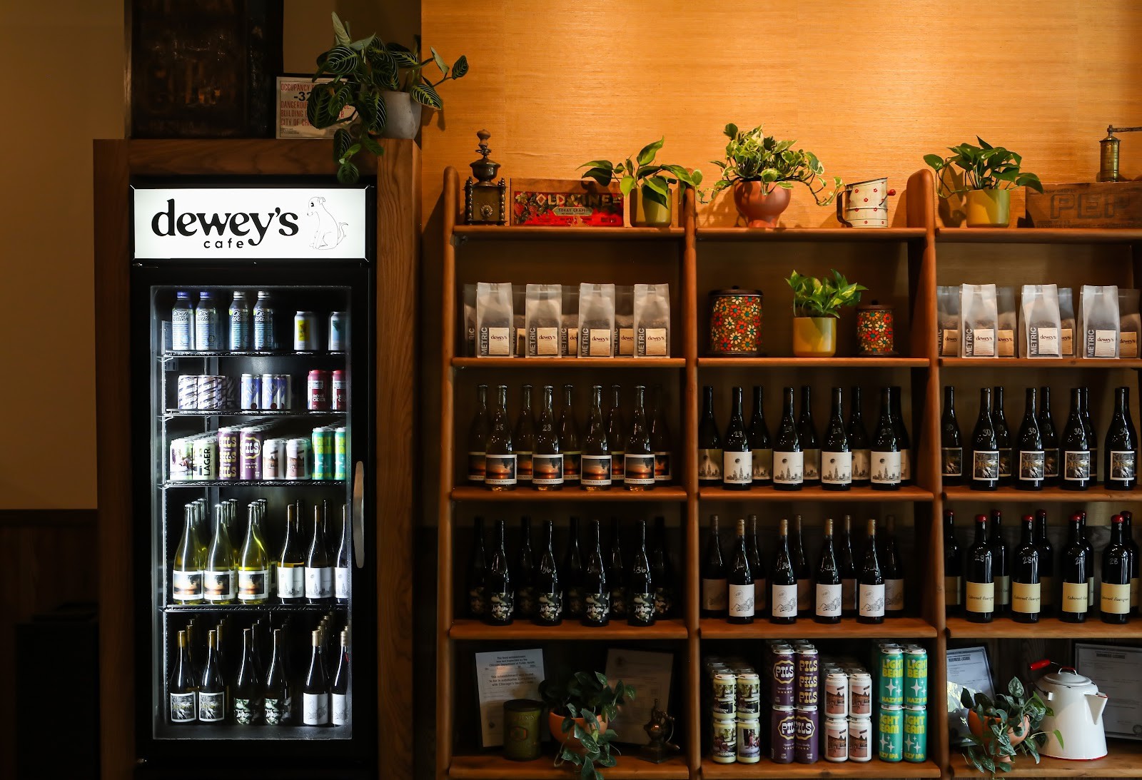 Dewey's Cafe: the place