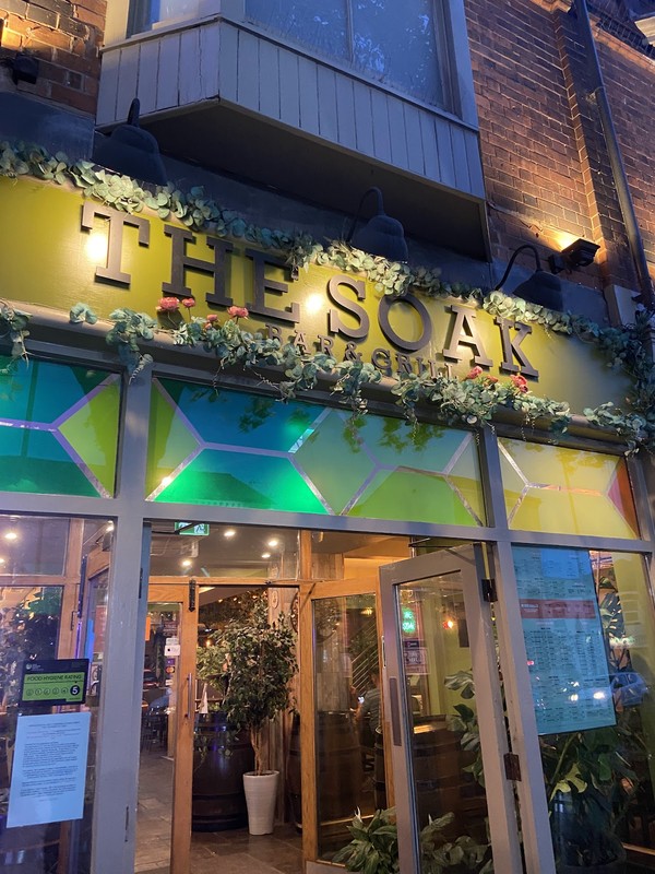 The Soak Bar & Grill: photo