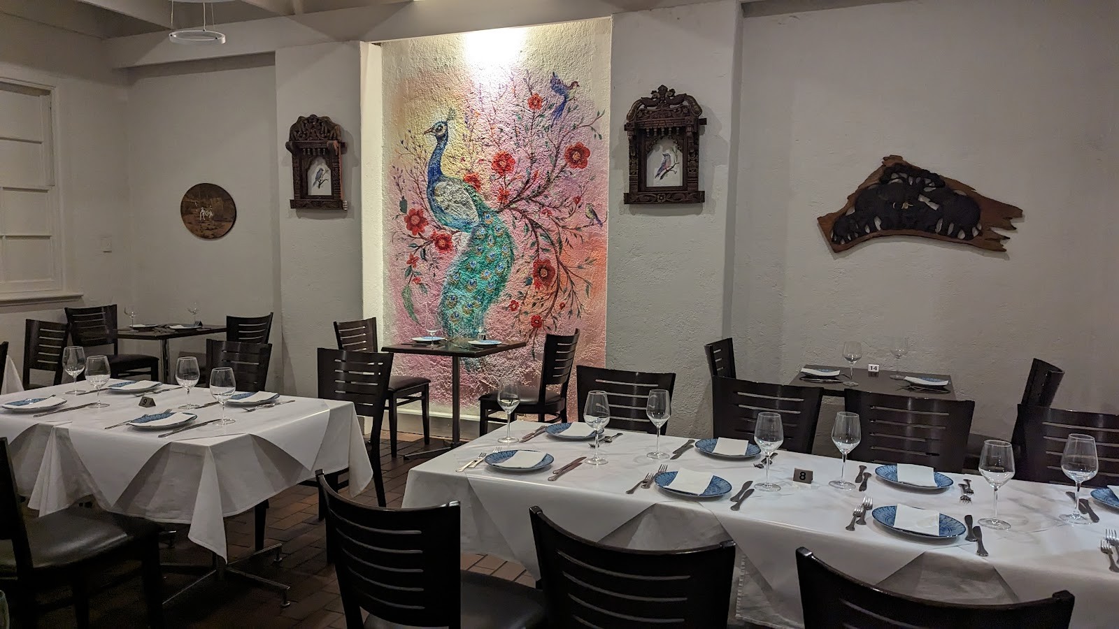 Le Taj Restaurant & Lounge: the place