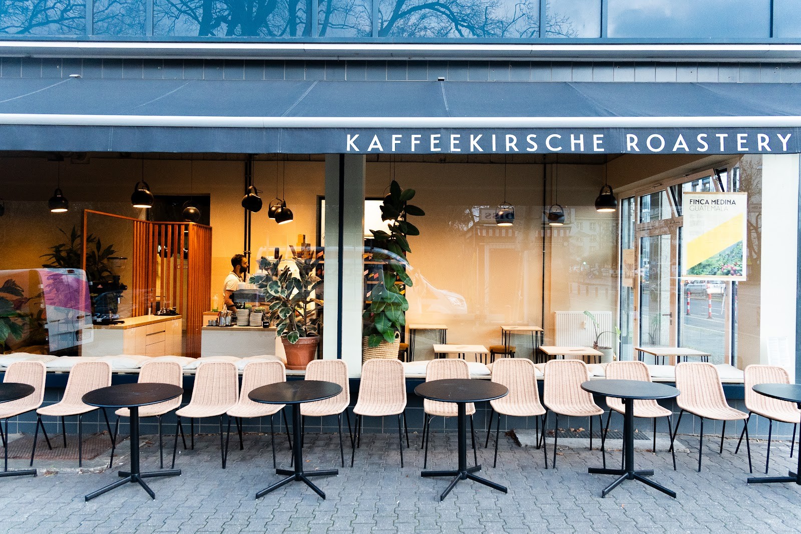 Kaffeekirsche Roastery Tempelhofer Damm: the place