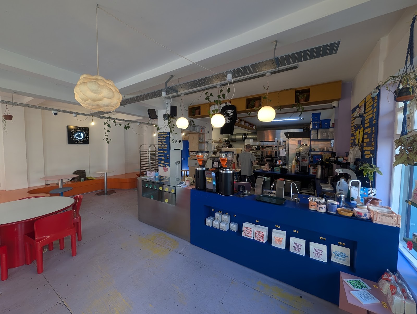 Siop Shop: the place