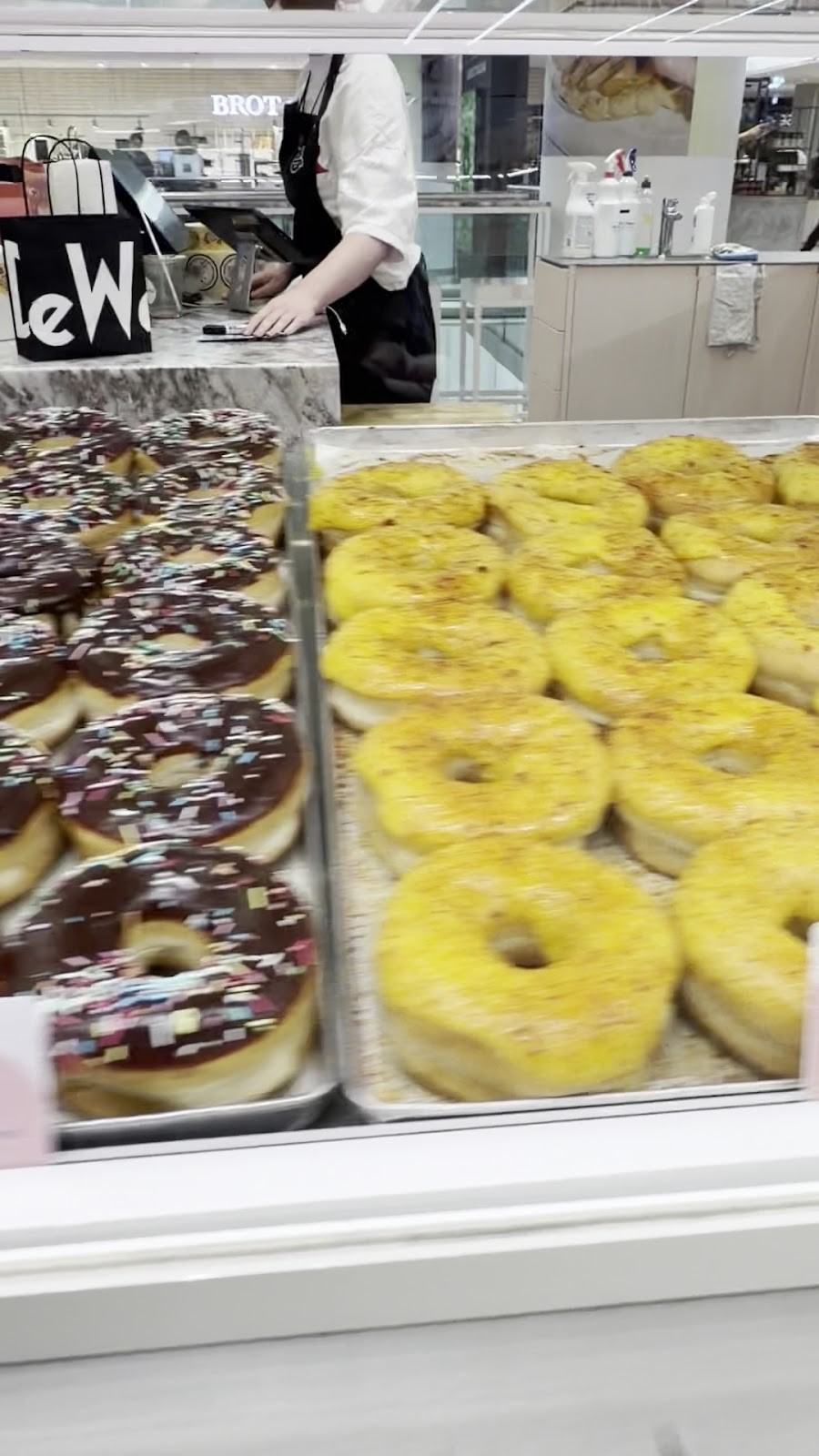 Brammibal's Donuts: the place