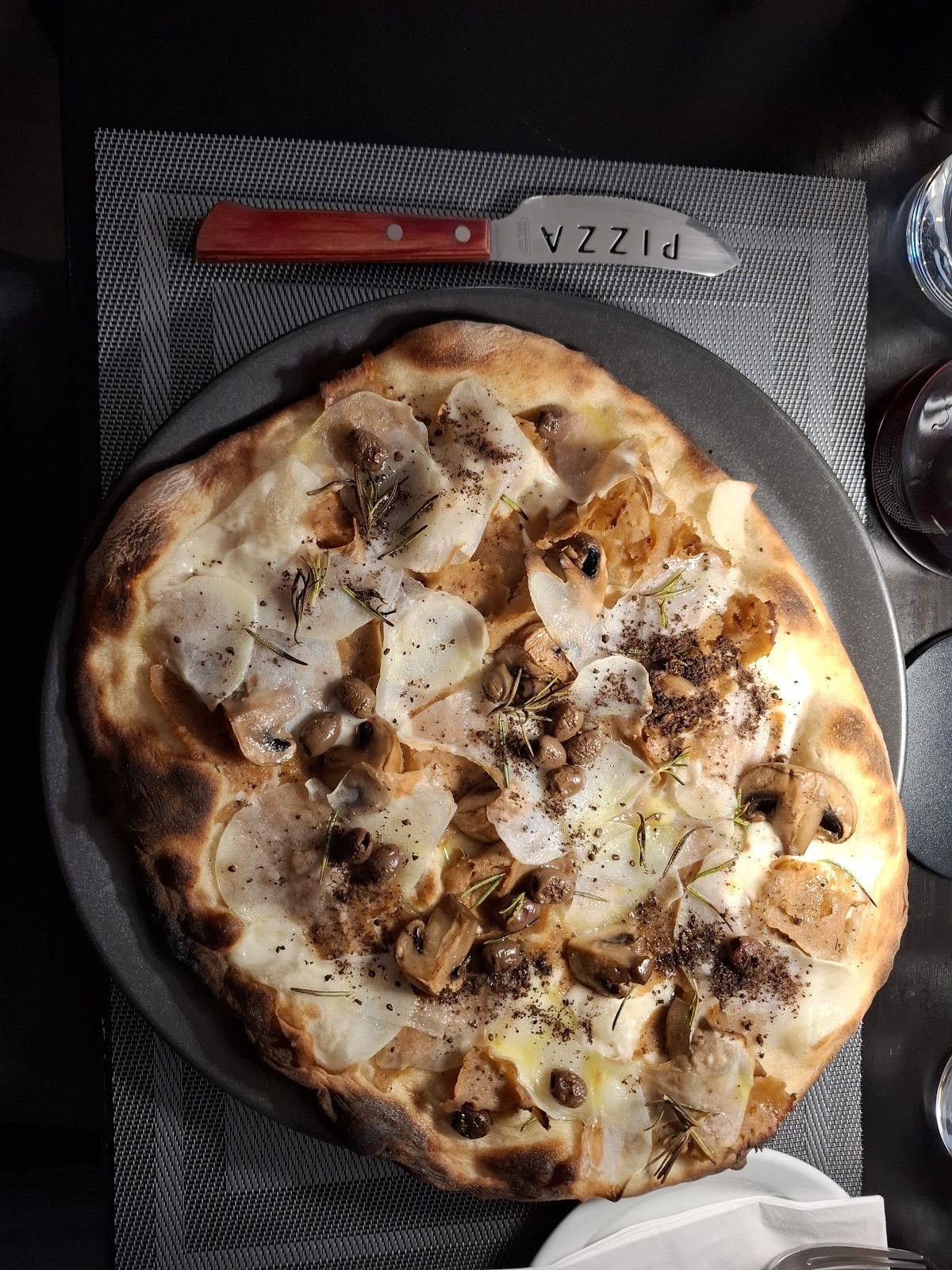 Novapizza Vegan Italian Restaurant: food & drinks