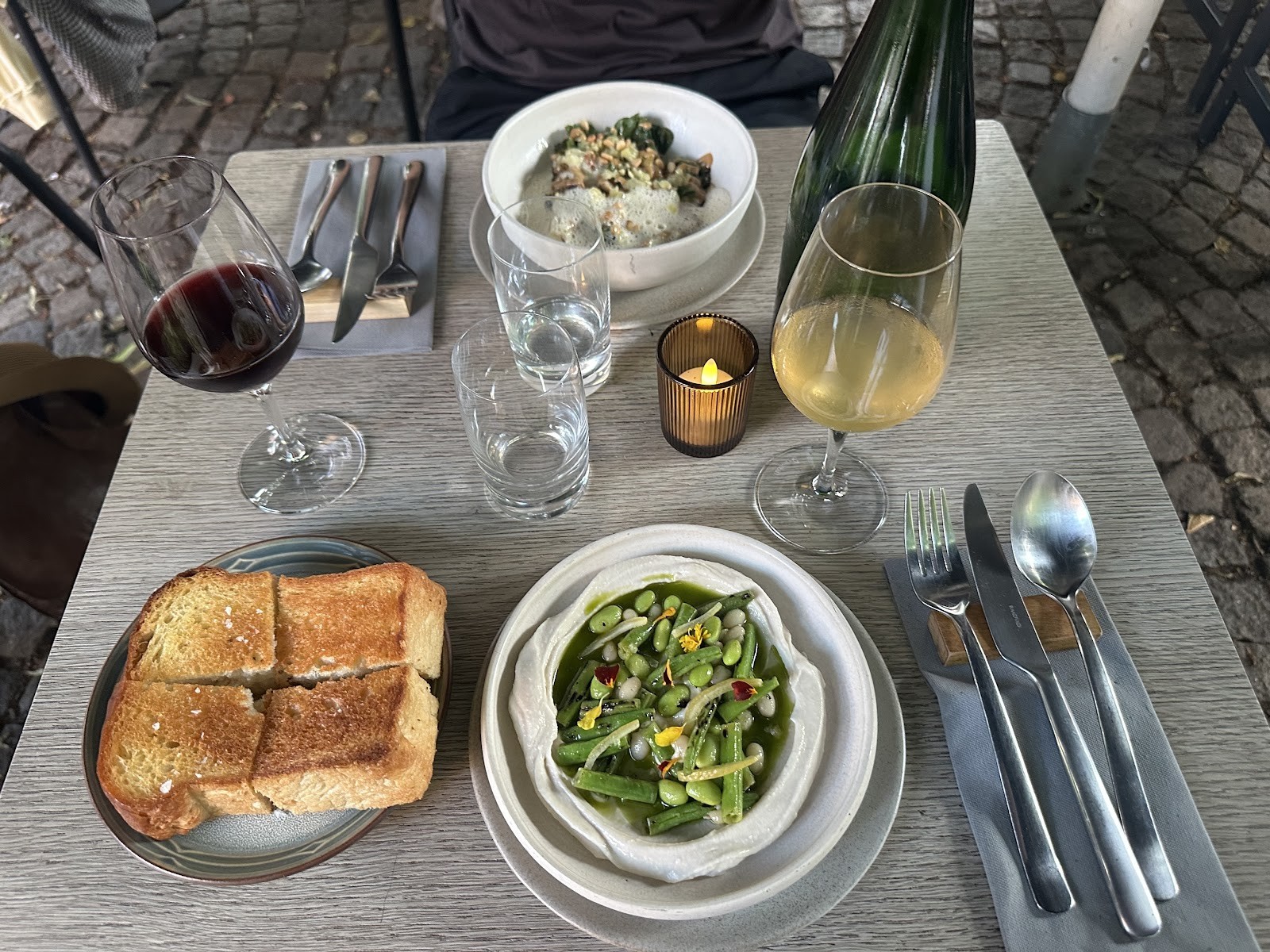 Bistro Lupa: food & drinks