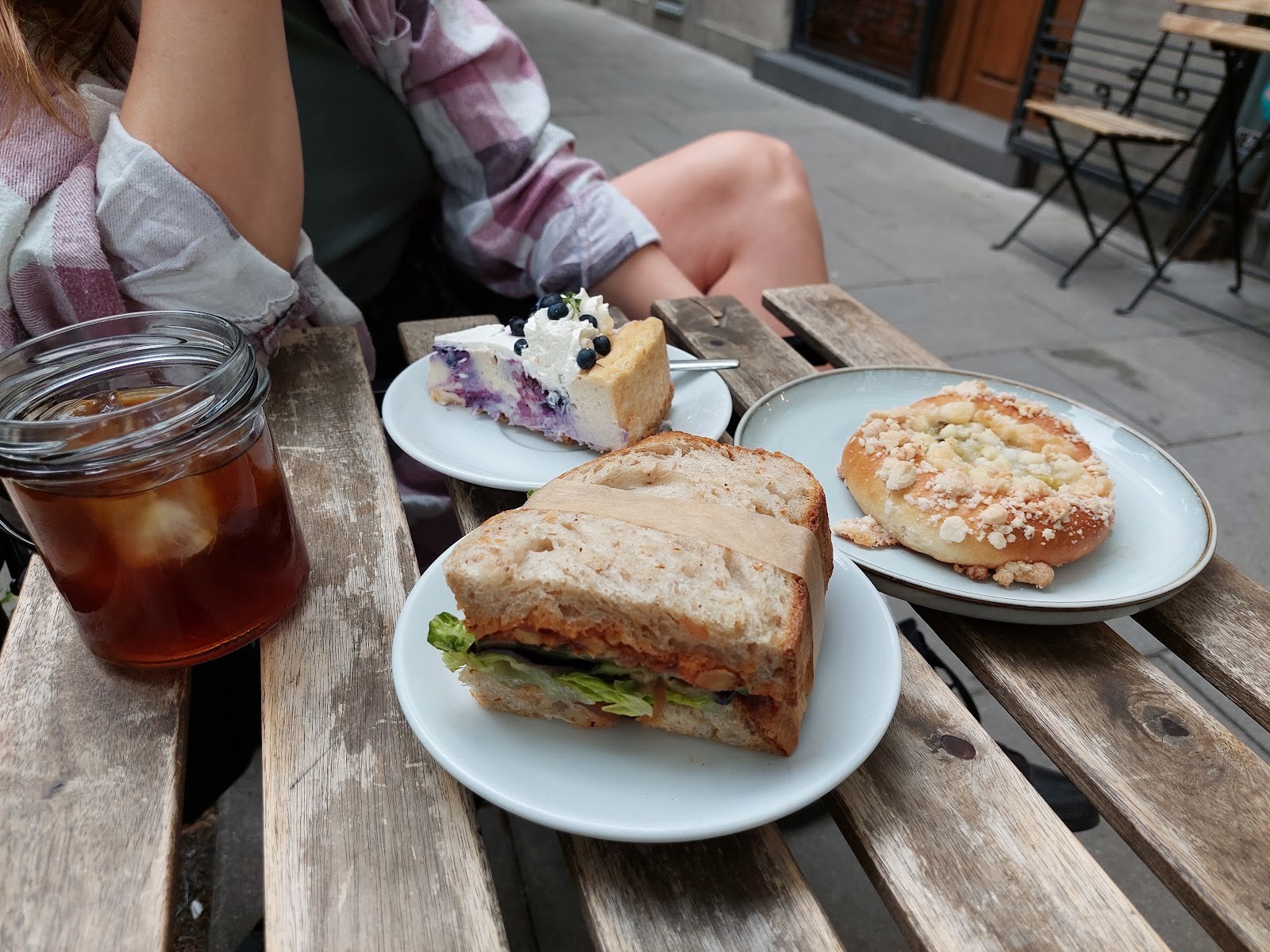 Szklarnia | kawa książki kwiaty: food & drinks