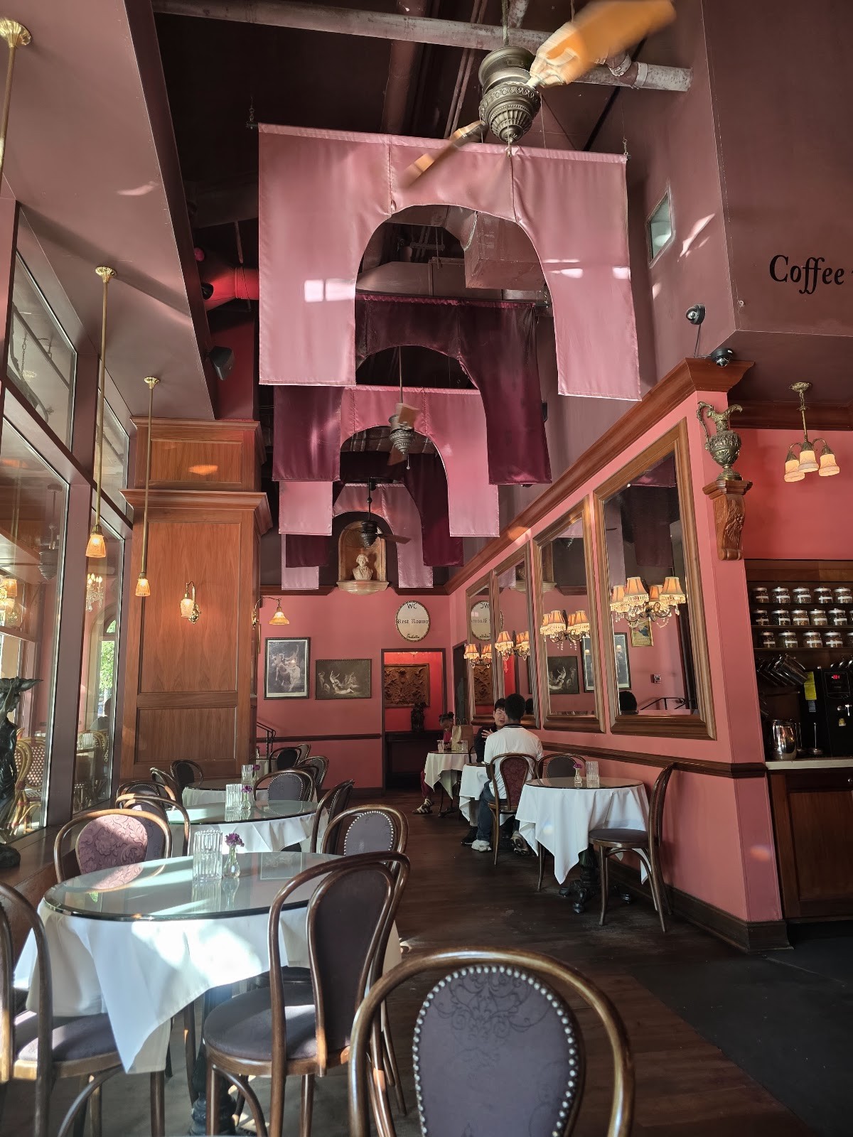 Café Intermezzo - Midtown: the place
