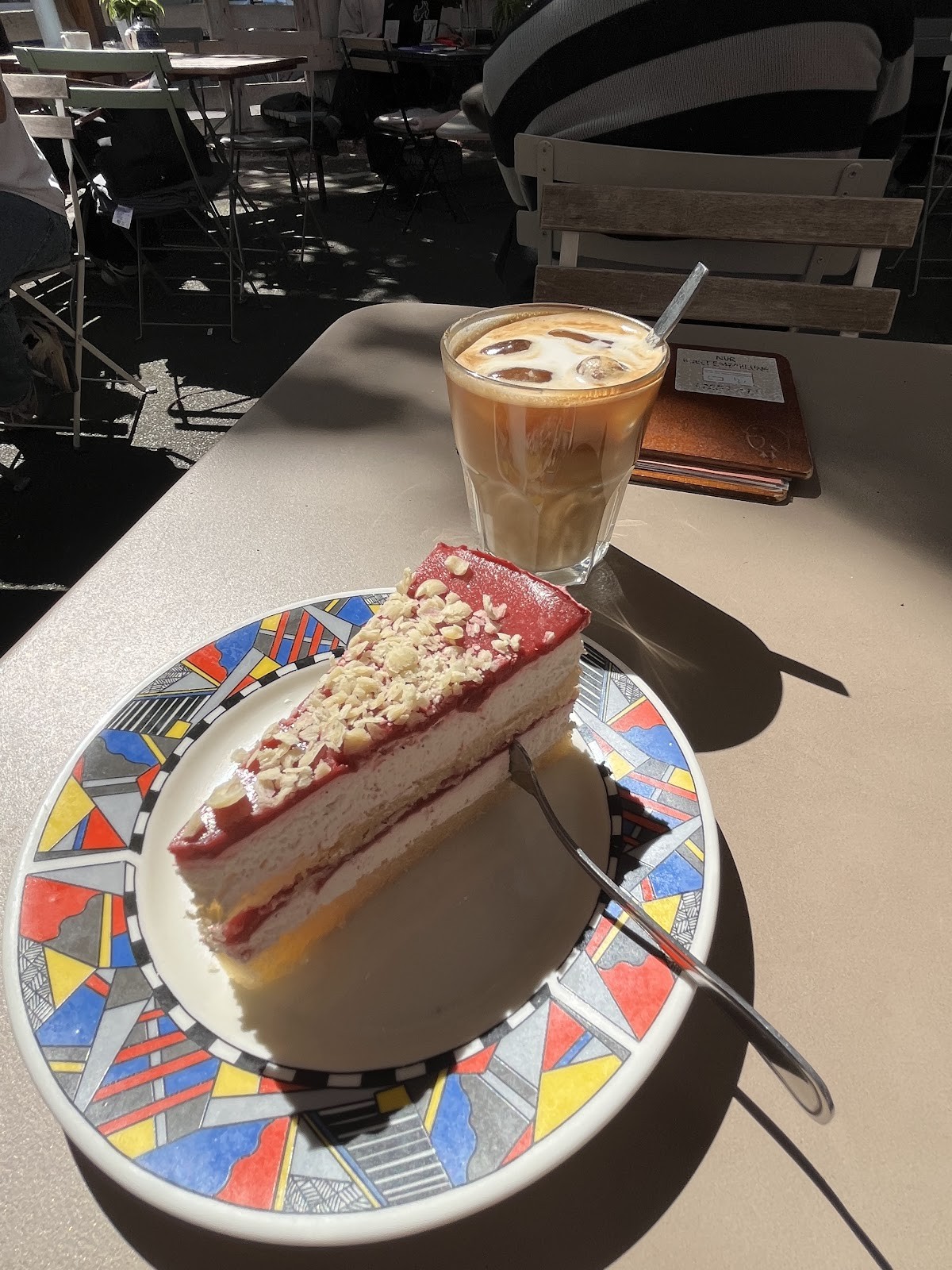 Café Rotkehlchen (Südstadt): food & drinks