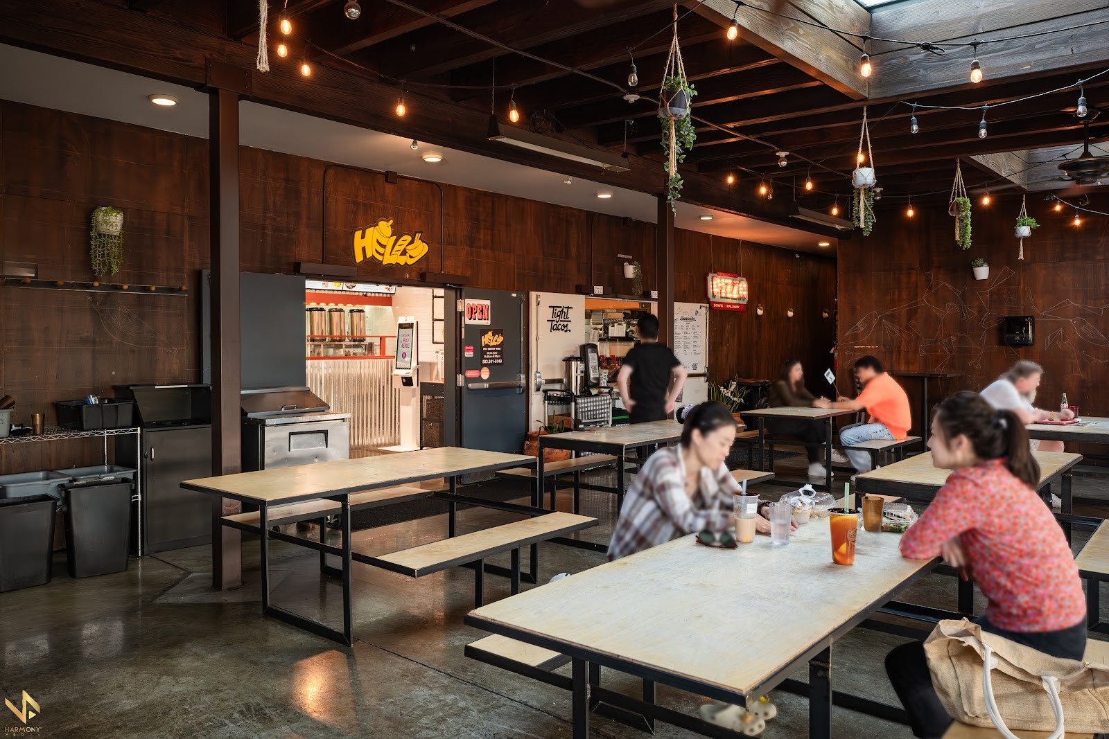 Hello Pho, Banh mi & Boba on Sandy Blvd: the place