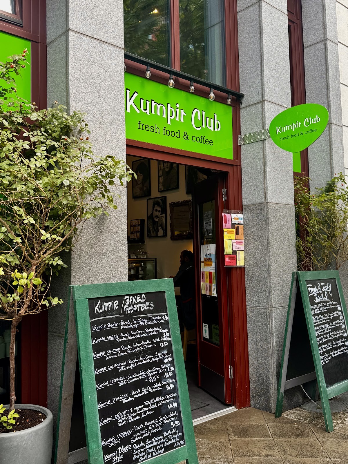 KUMPIR CLUB fresh food & coffee: the place