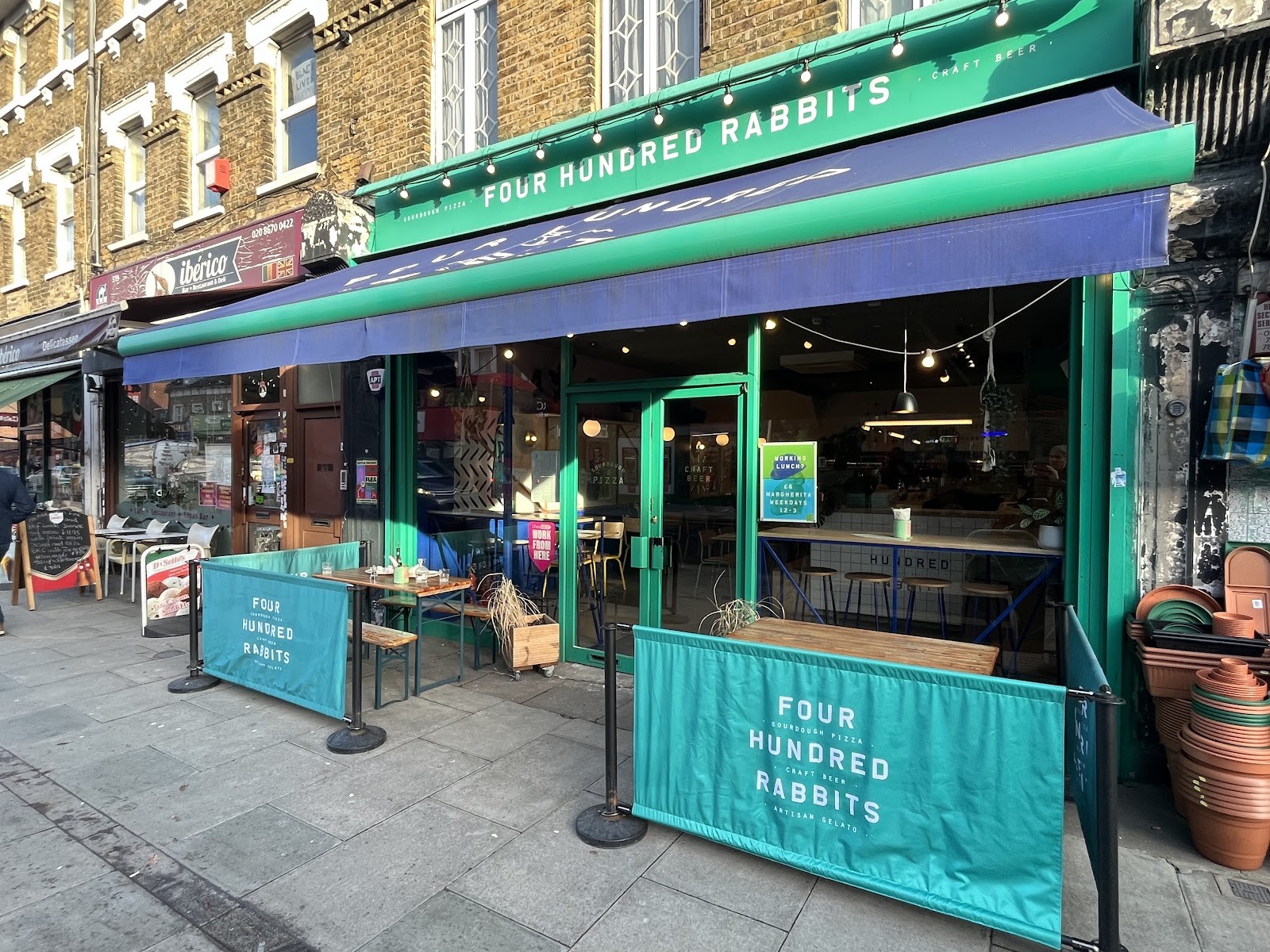 Four Hundred Rabbits: Pizza Restaurant West Norwood: the place