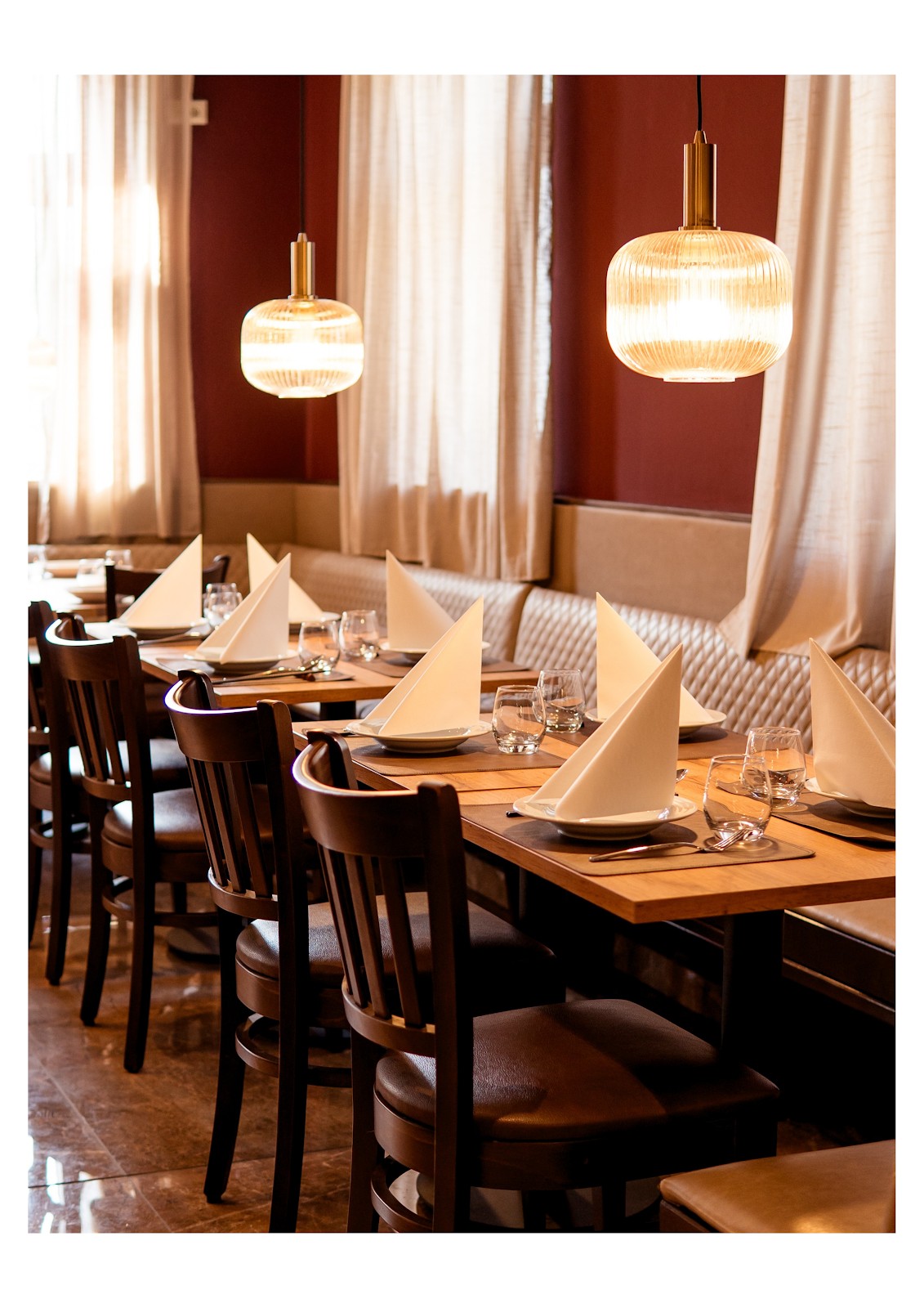 De Lune - Modern Vietnamese Restaurant: the place