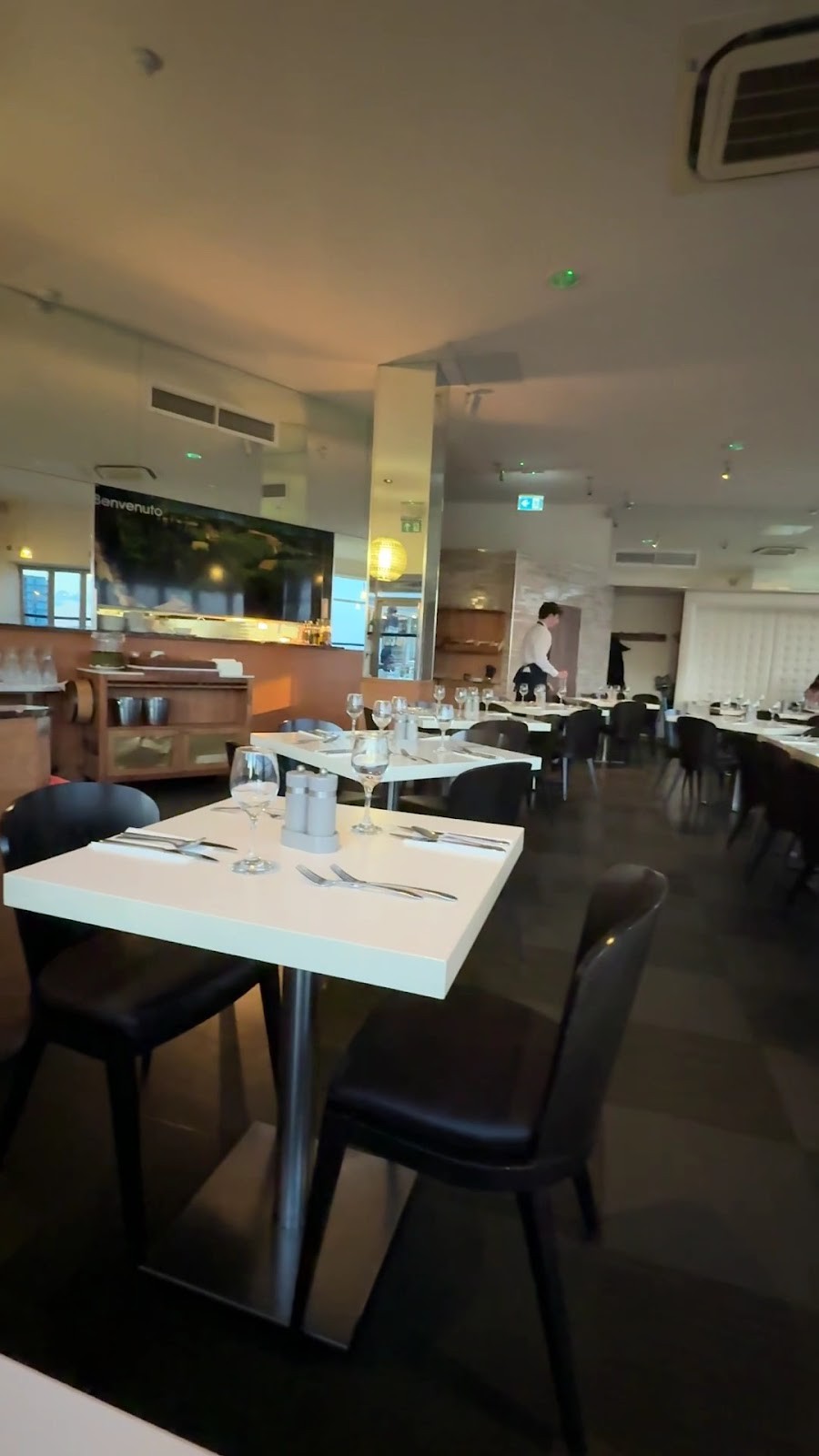 Signor Valentino: the place