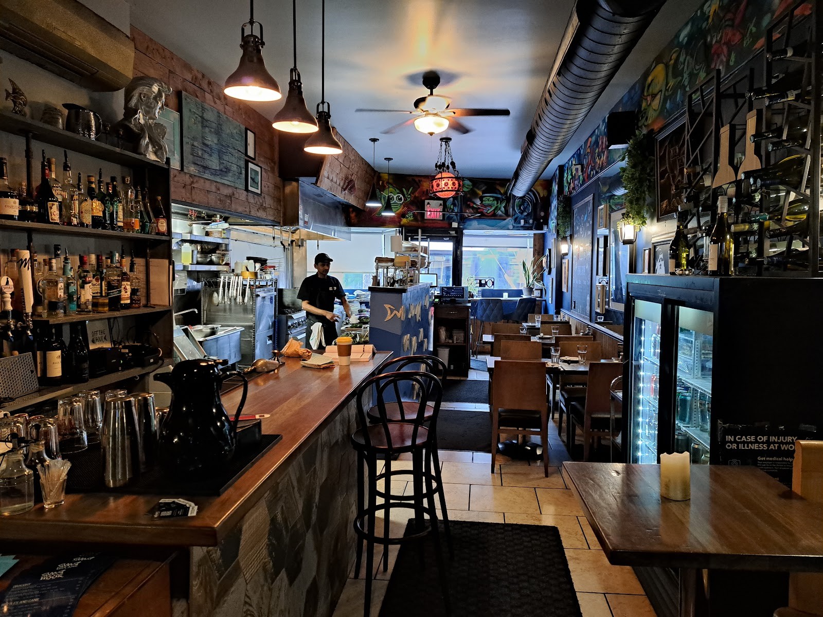 Off The Hook Fishbar: the place