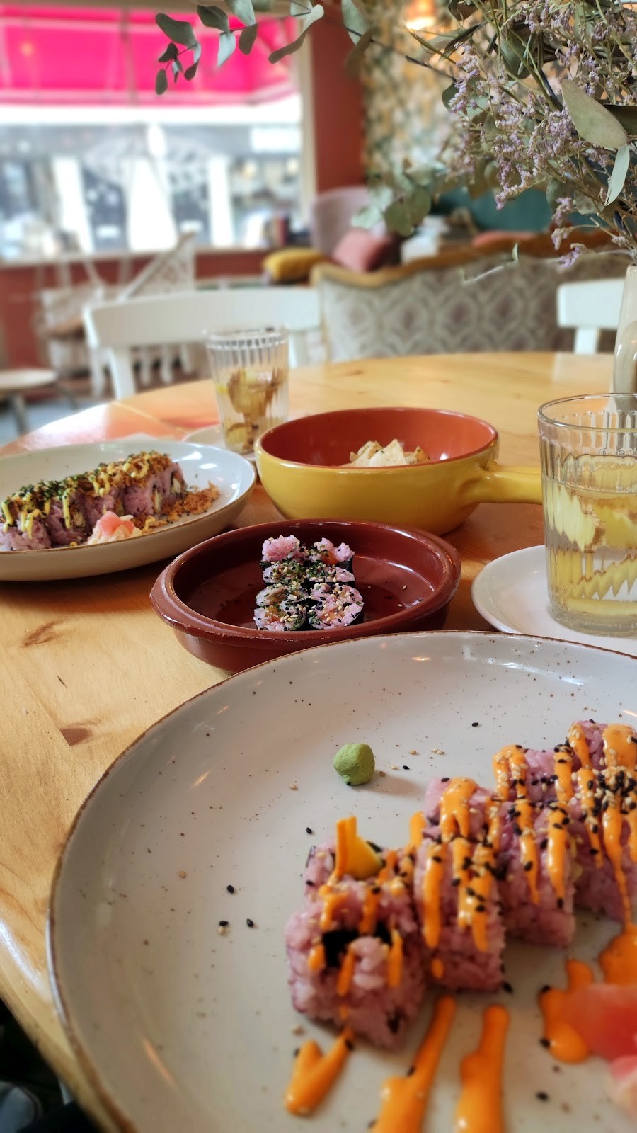 Nami Vegan Sushi: food & drinks
