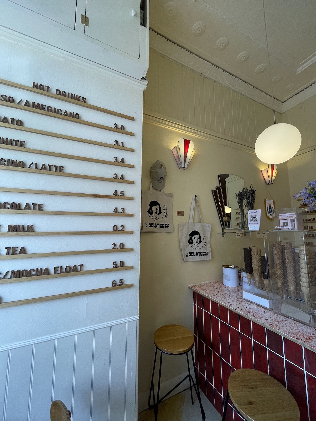 La Gelatessa - Gelato & Coffee: the place