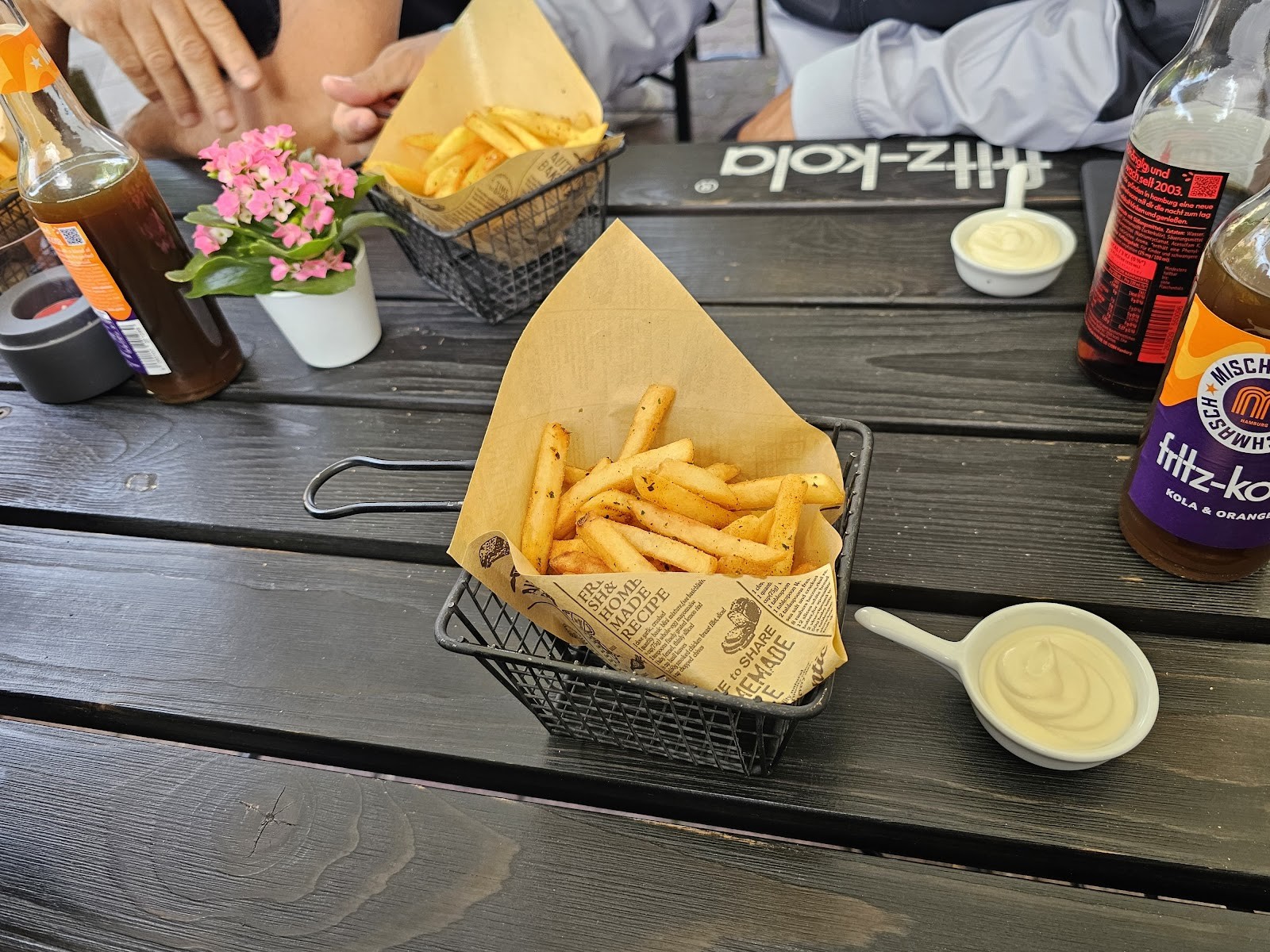 Bibis Baguettes & Burger: food & drinks