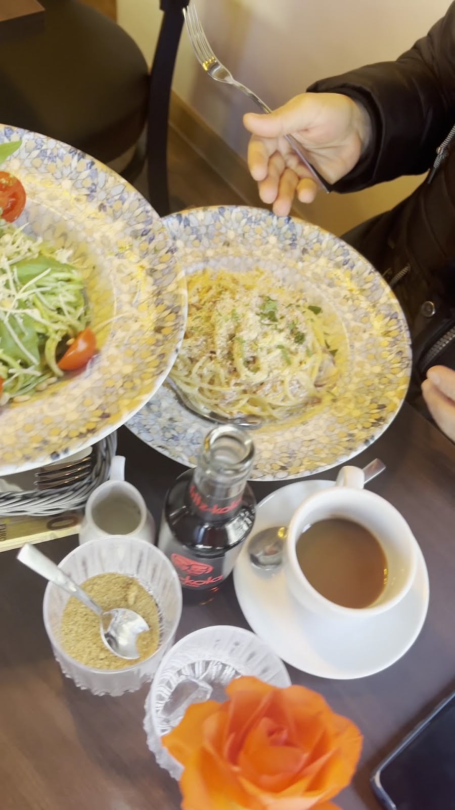 269 TwoSixNine Vegan Restaurant Frankfurt: food & drinks