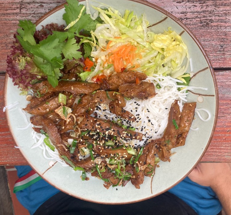 Ong Tao Vegan: food & drinks