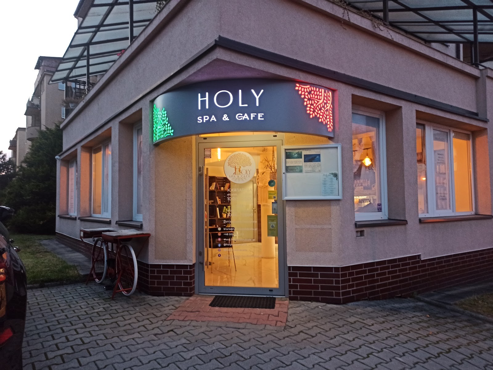 Holy Spa & Cafe Masaż Balijski | Tajski | Ajurwedyjski | Dla Dwojga | Floating Kraków: the place