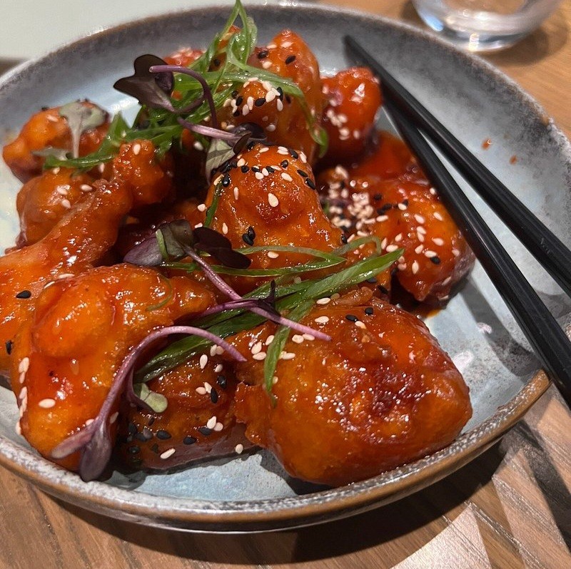 East Restaurant: food & drinks