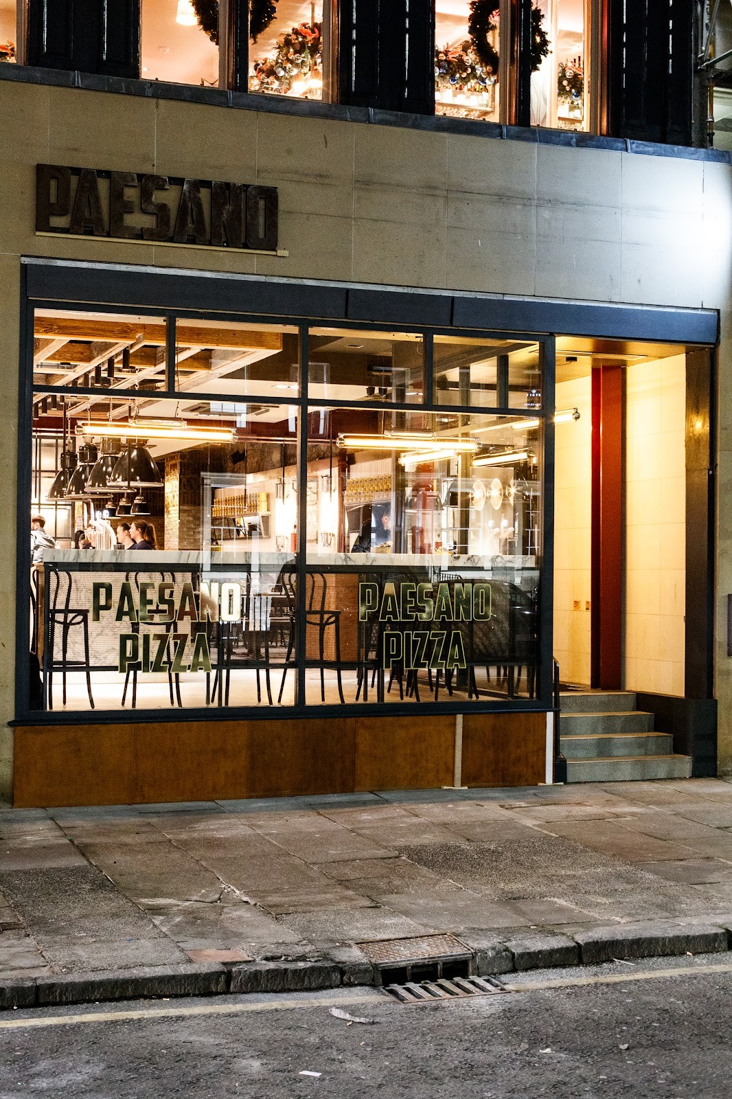 Paesano Pizza: the place