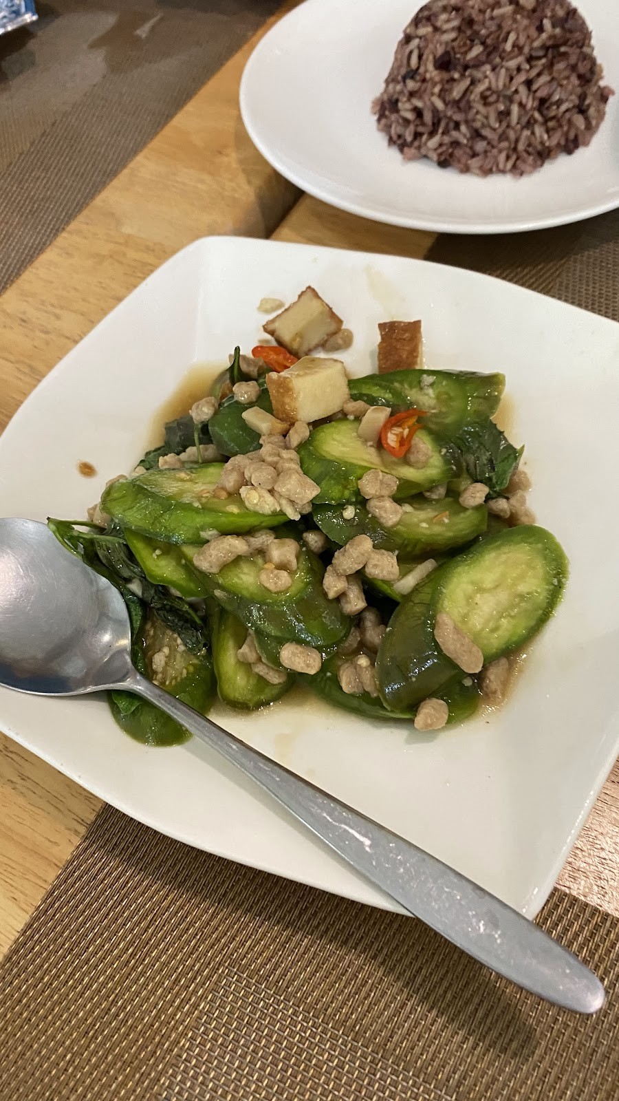 Pinanong Vegetarian: food & drinks