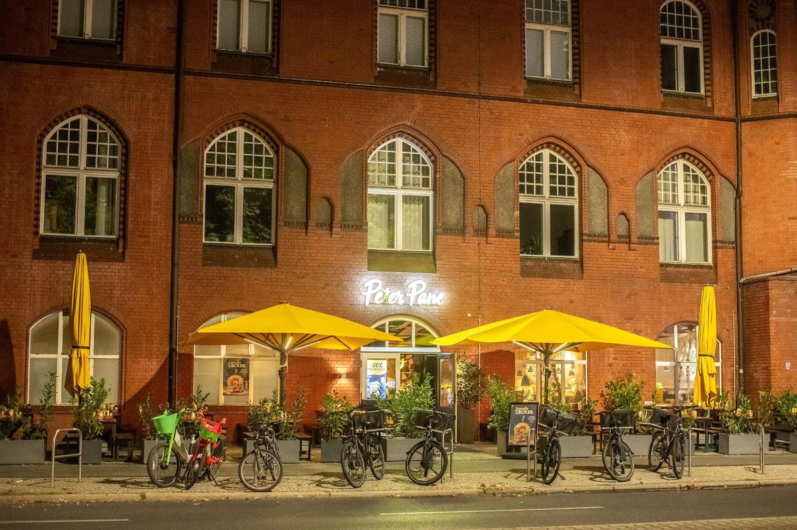 Peter Pane: the place