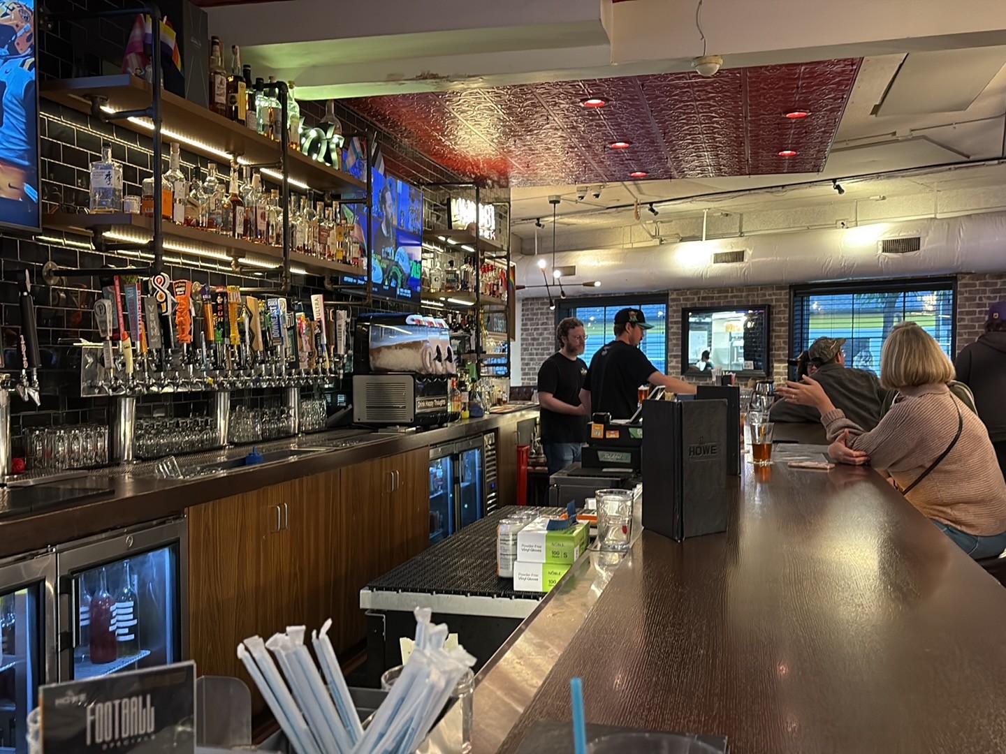 The Howe Daily Kitchen & Bar: the place