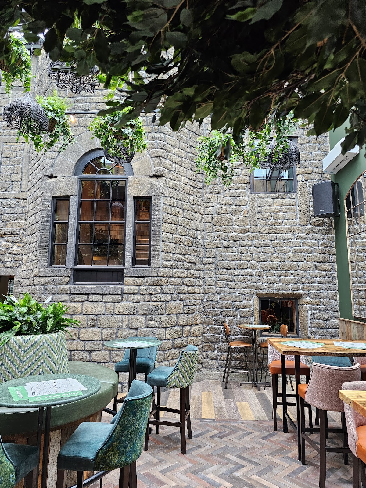 Treehouse Bar and Kitchen: the place