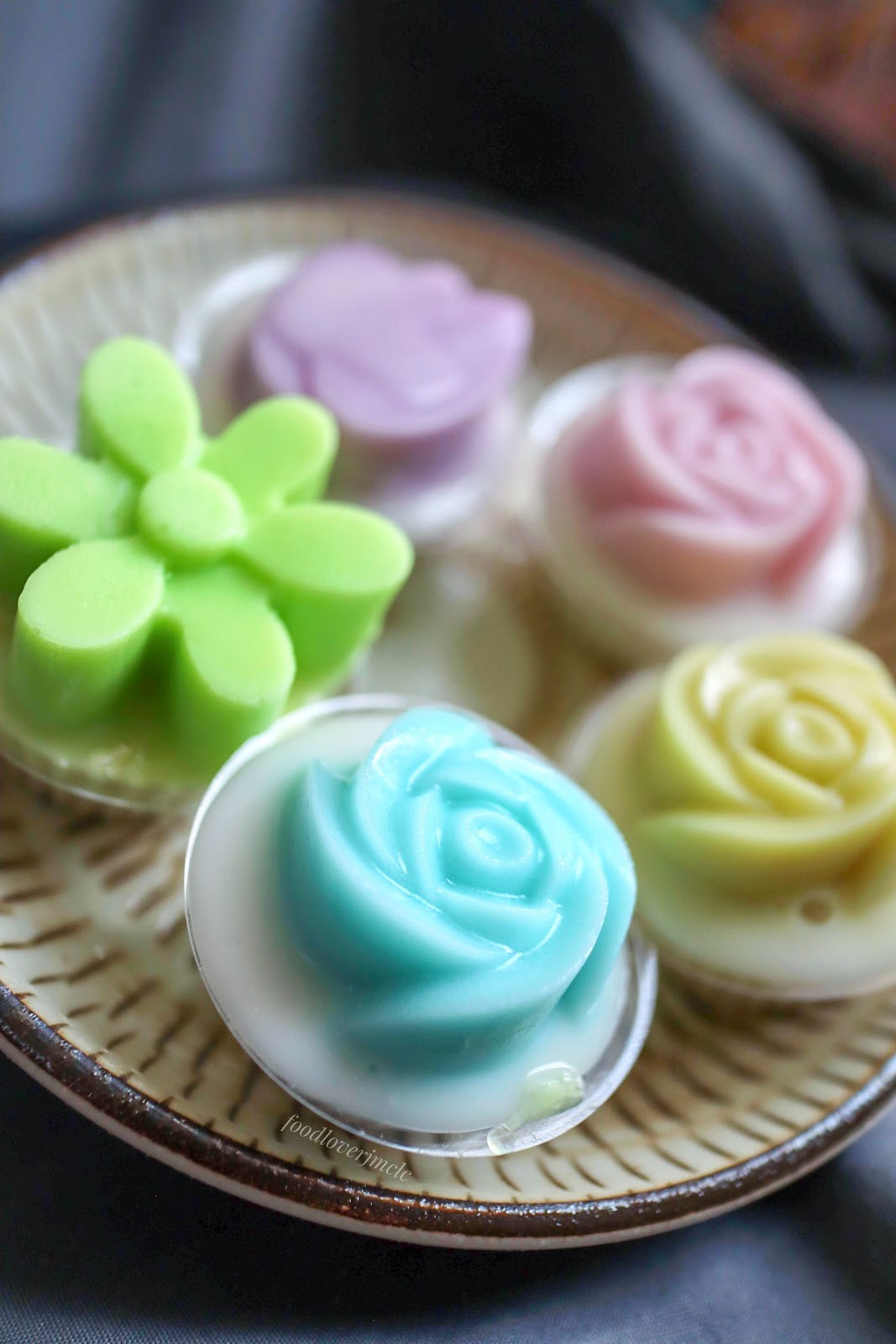 Patchmon's Thai Desserts & More: food & drinks