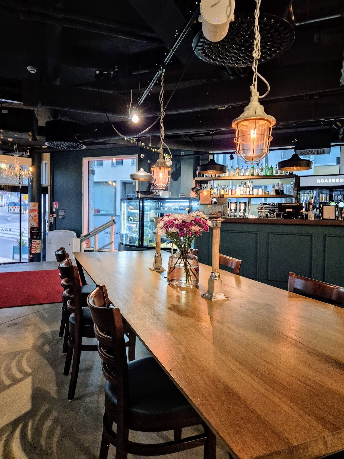 Cafe Roasberg: the place
