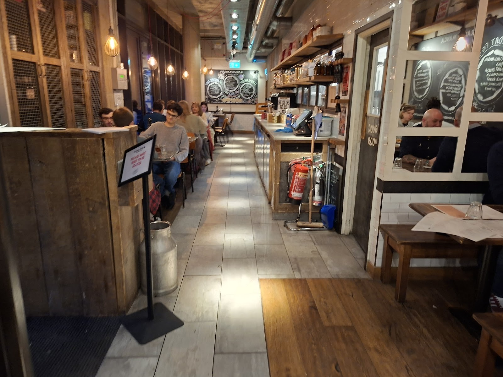 Franco Manca King's Cross: the place