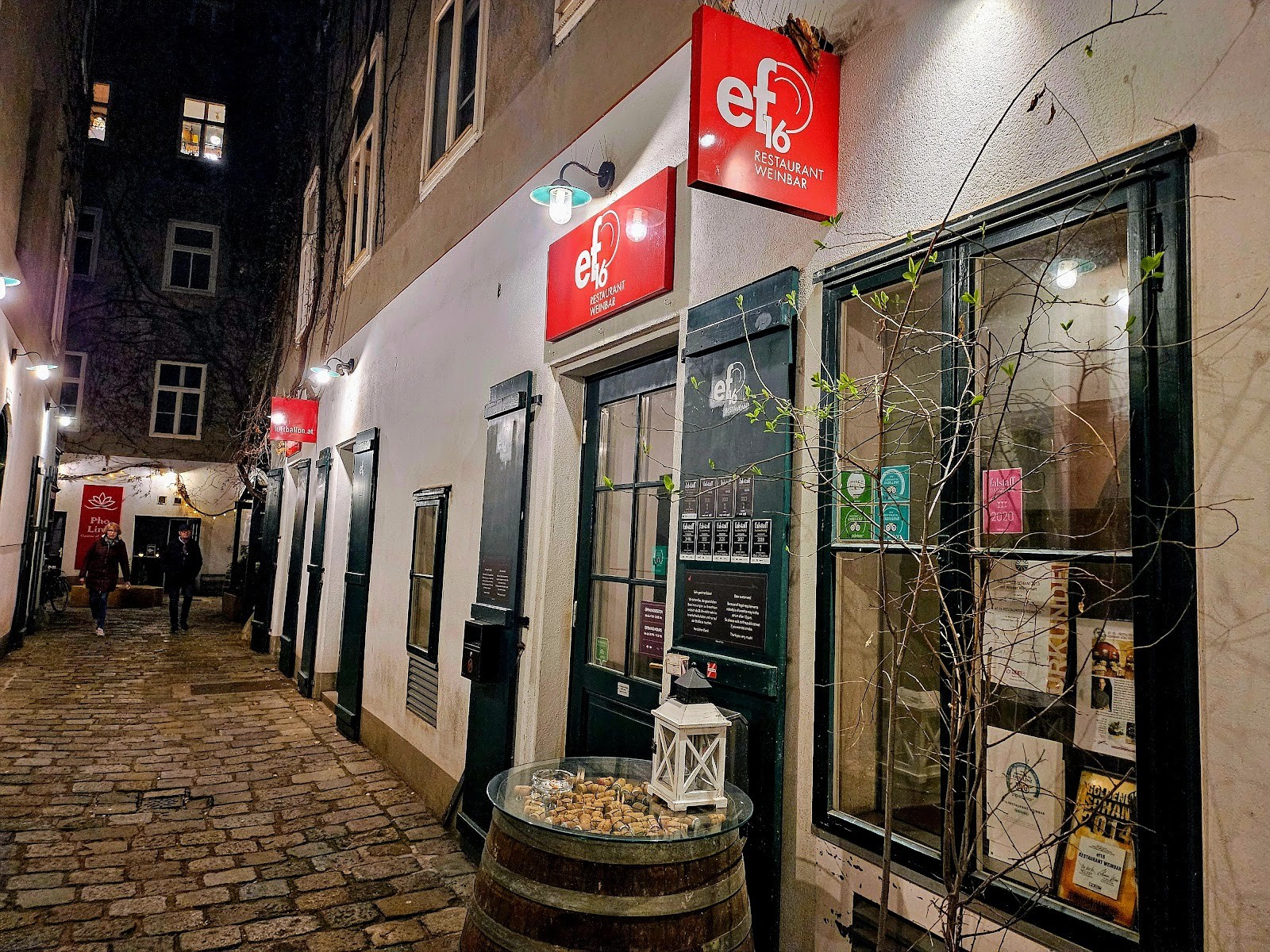 ef16 Restaurant Weinbar: the place
