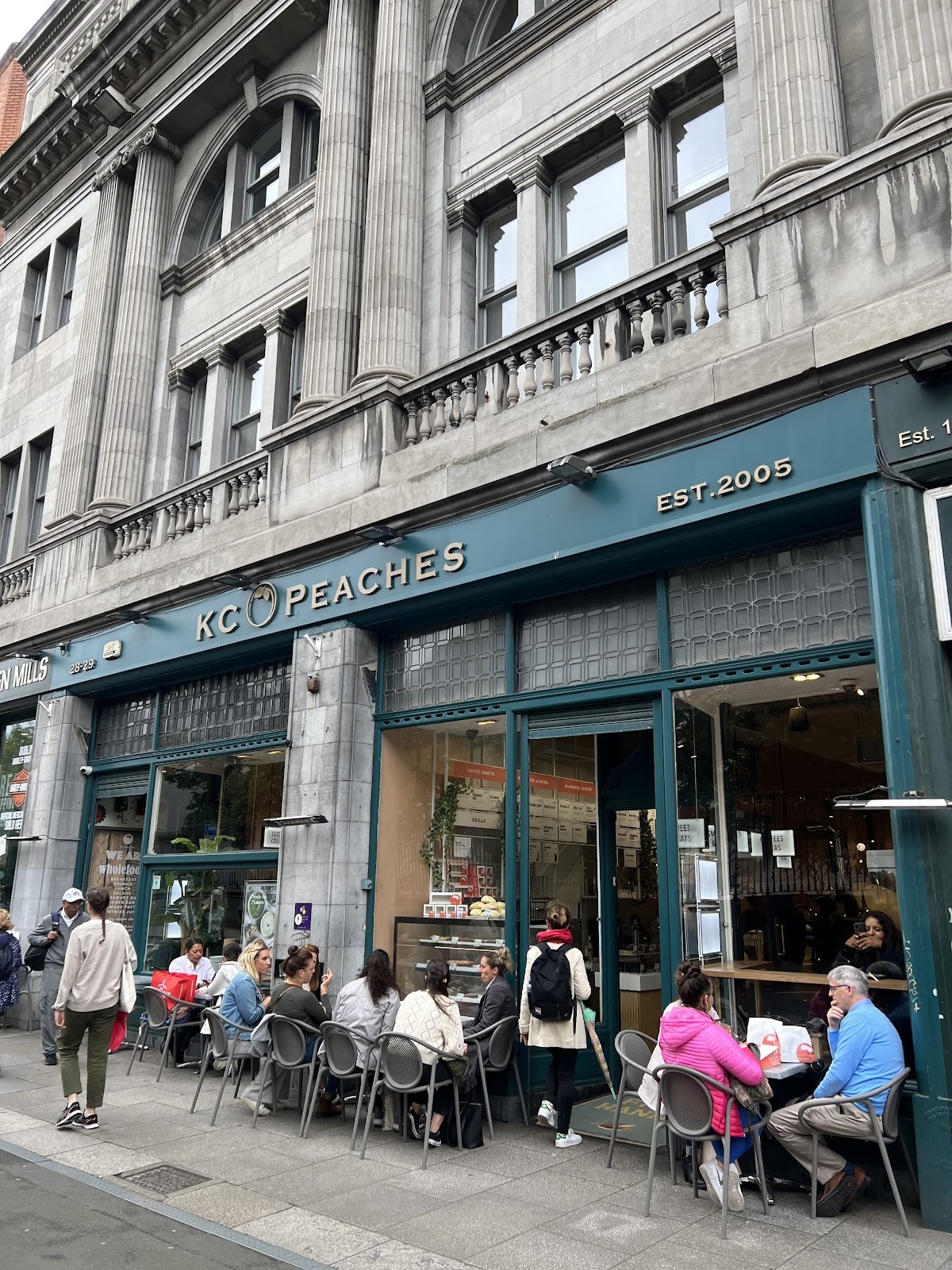 KC Peaches Cafe Nassau Street: the place