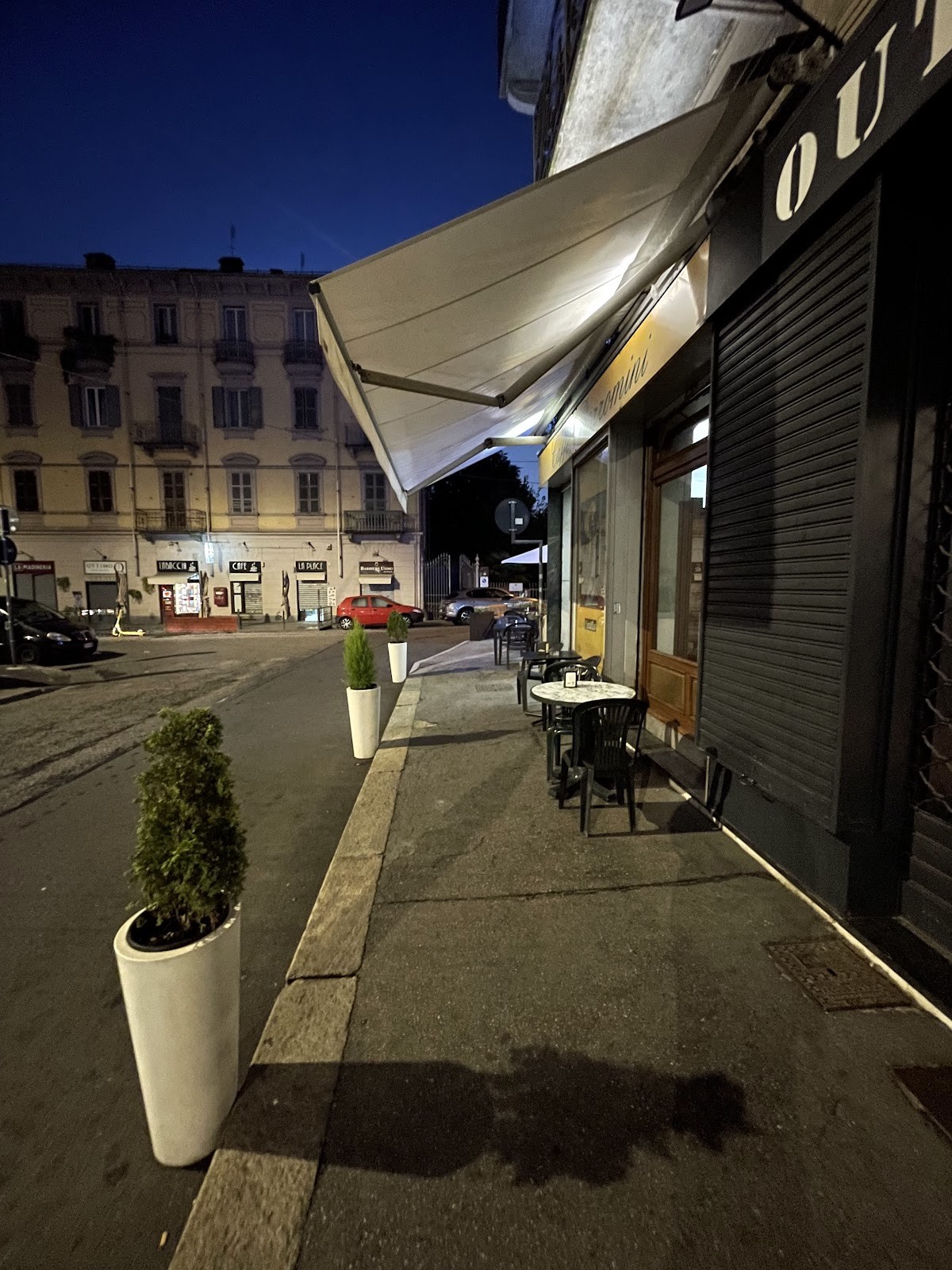 Caffe' Borromini: the place