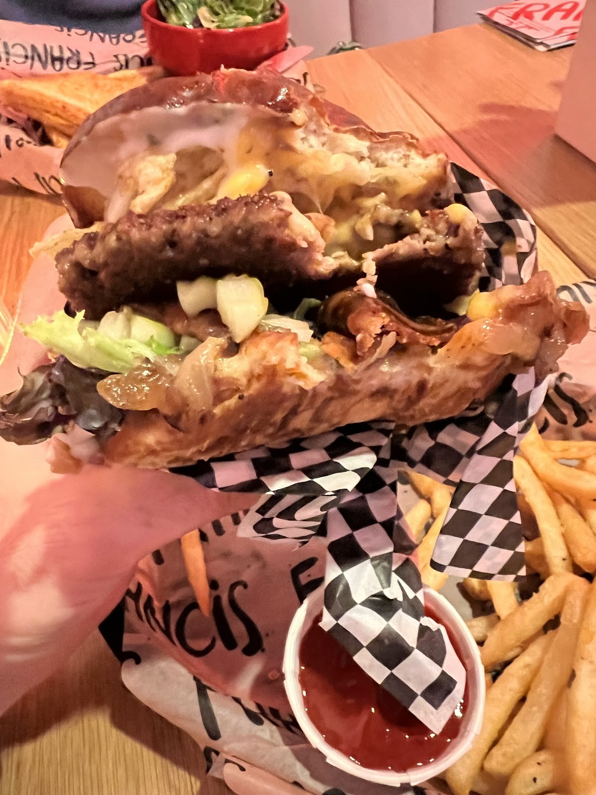 Francis Burger Joint: food & drinks