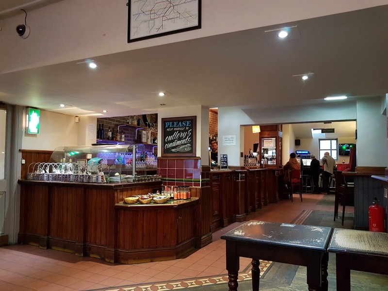 The Roebuck Tavern and Kitchen: photo 4
