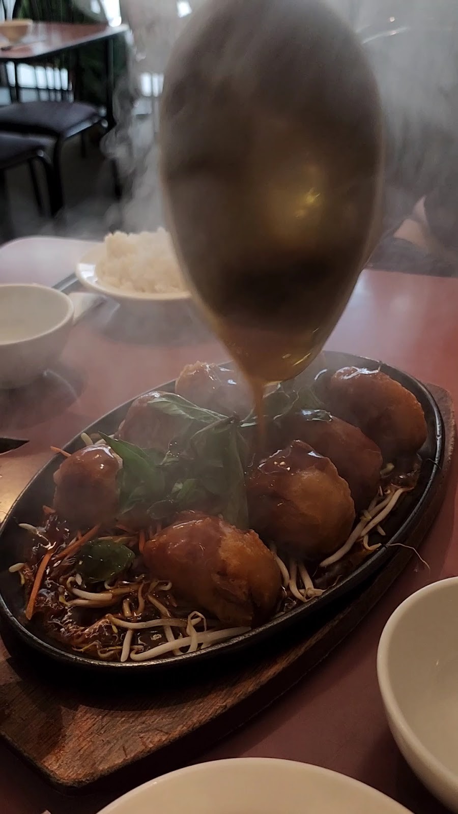 Mother Chu's Vegetarian Kitchen: food & drinks
