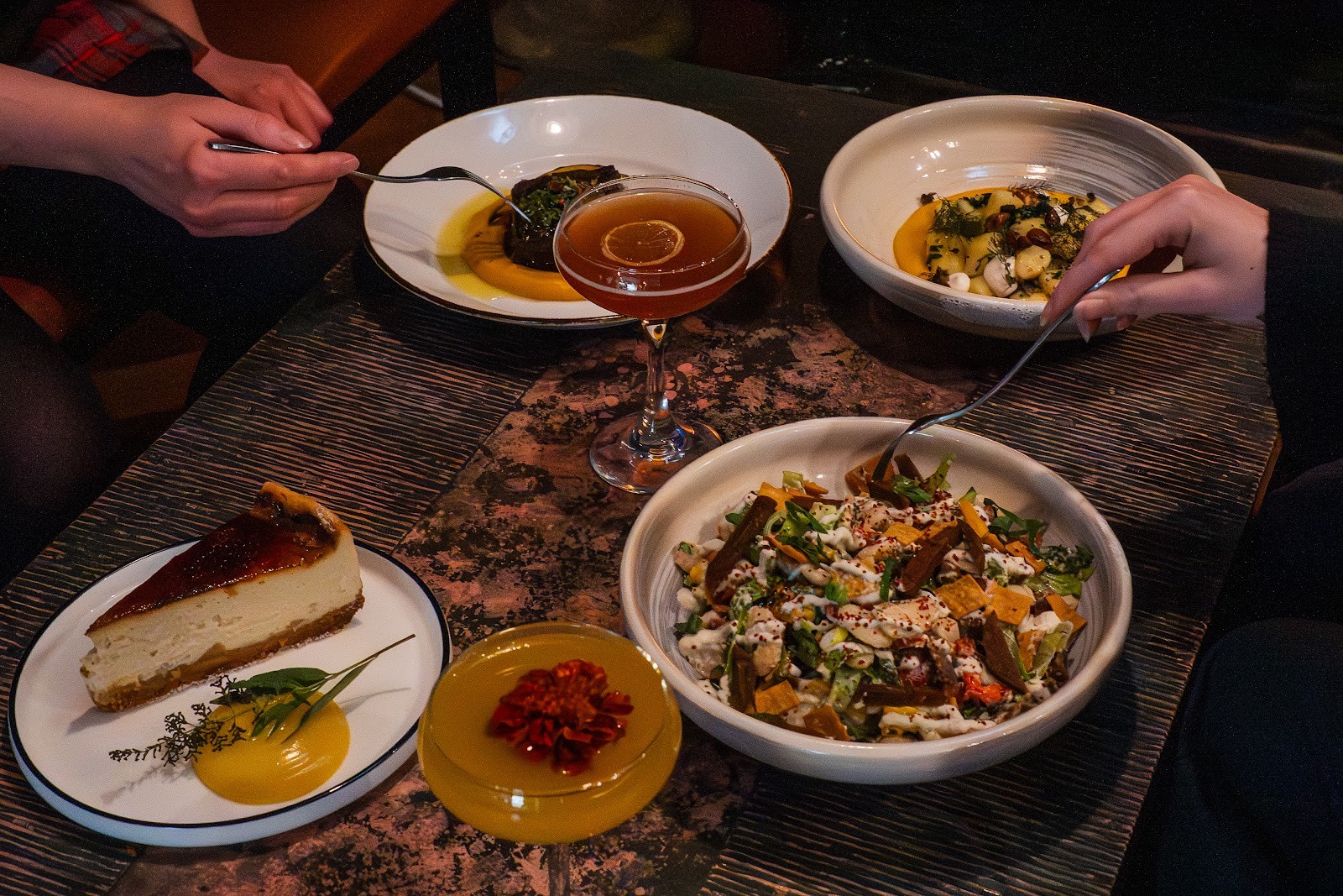 Green Man's Arms: food & drinks