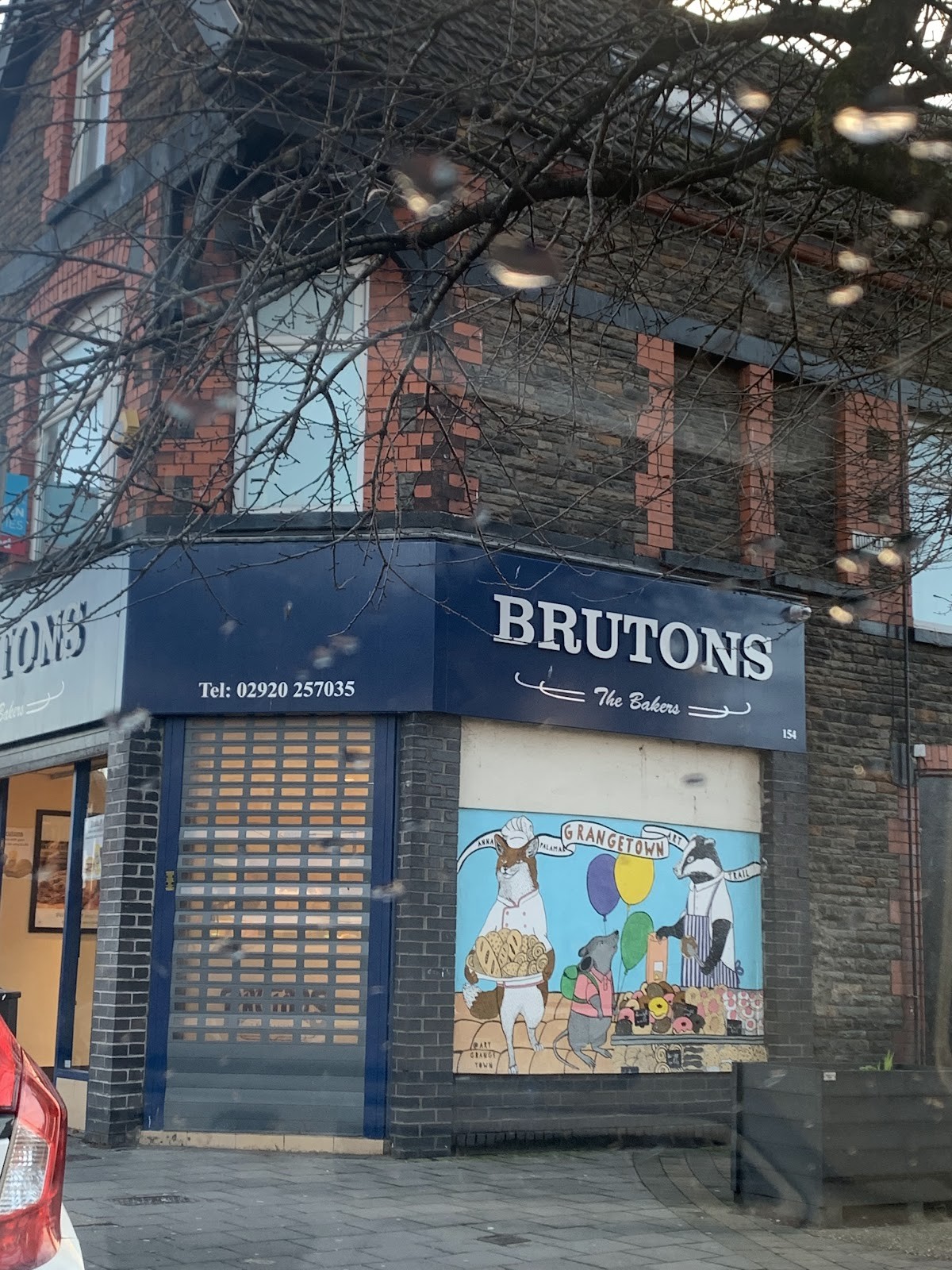 Brutons The Bakers (Clare Rd): the place