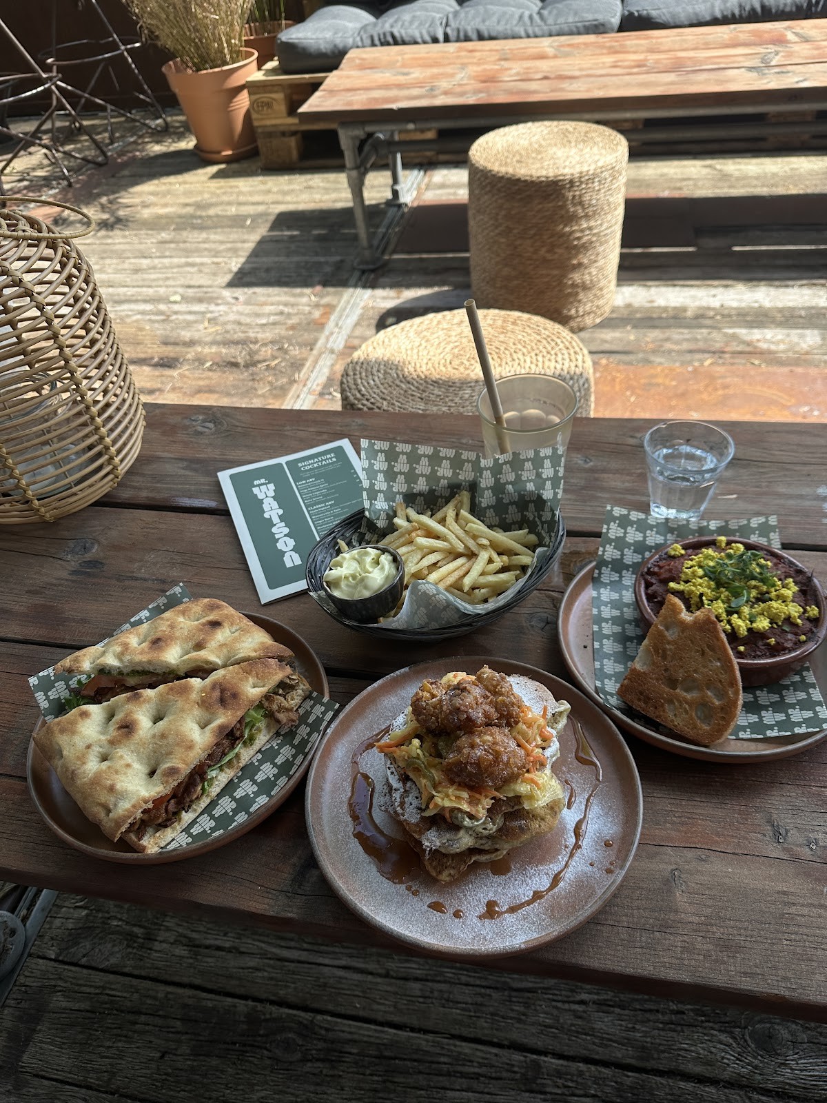 Mr. Watson: food & drinks
