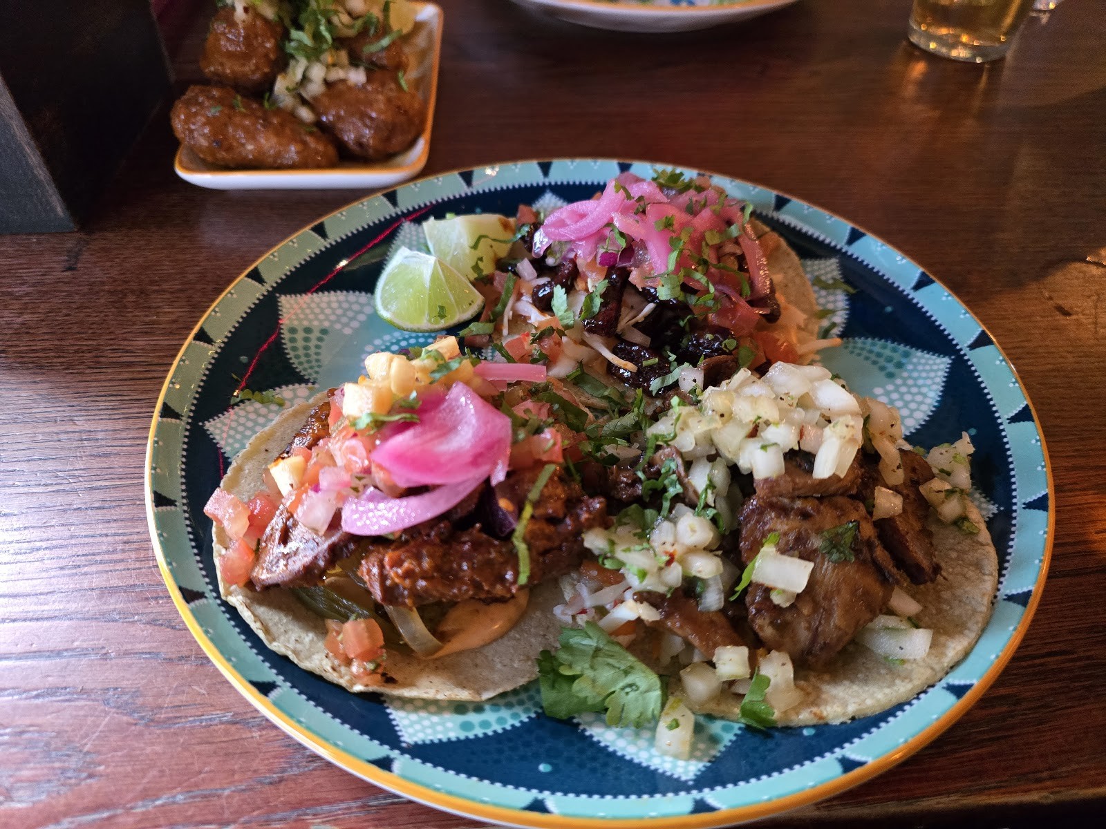 Antojitos: food & drinks