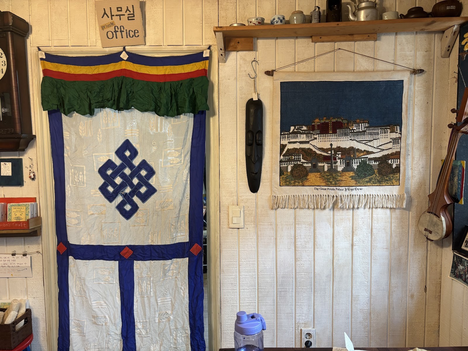 The 2nd Rogpa Shop & Cafe: the place