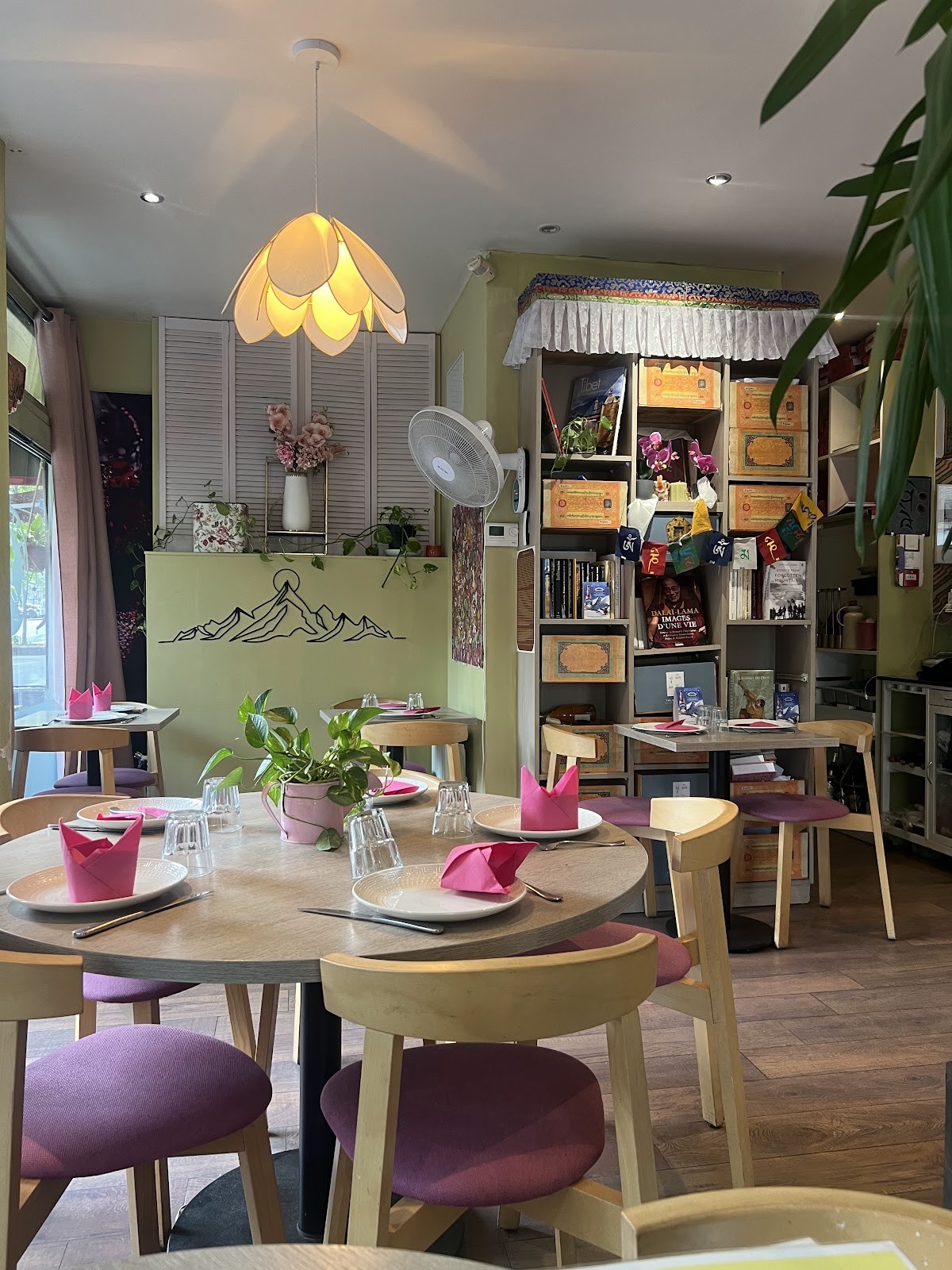 Talaï Lamo - restaurant tibétain: the place