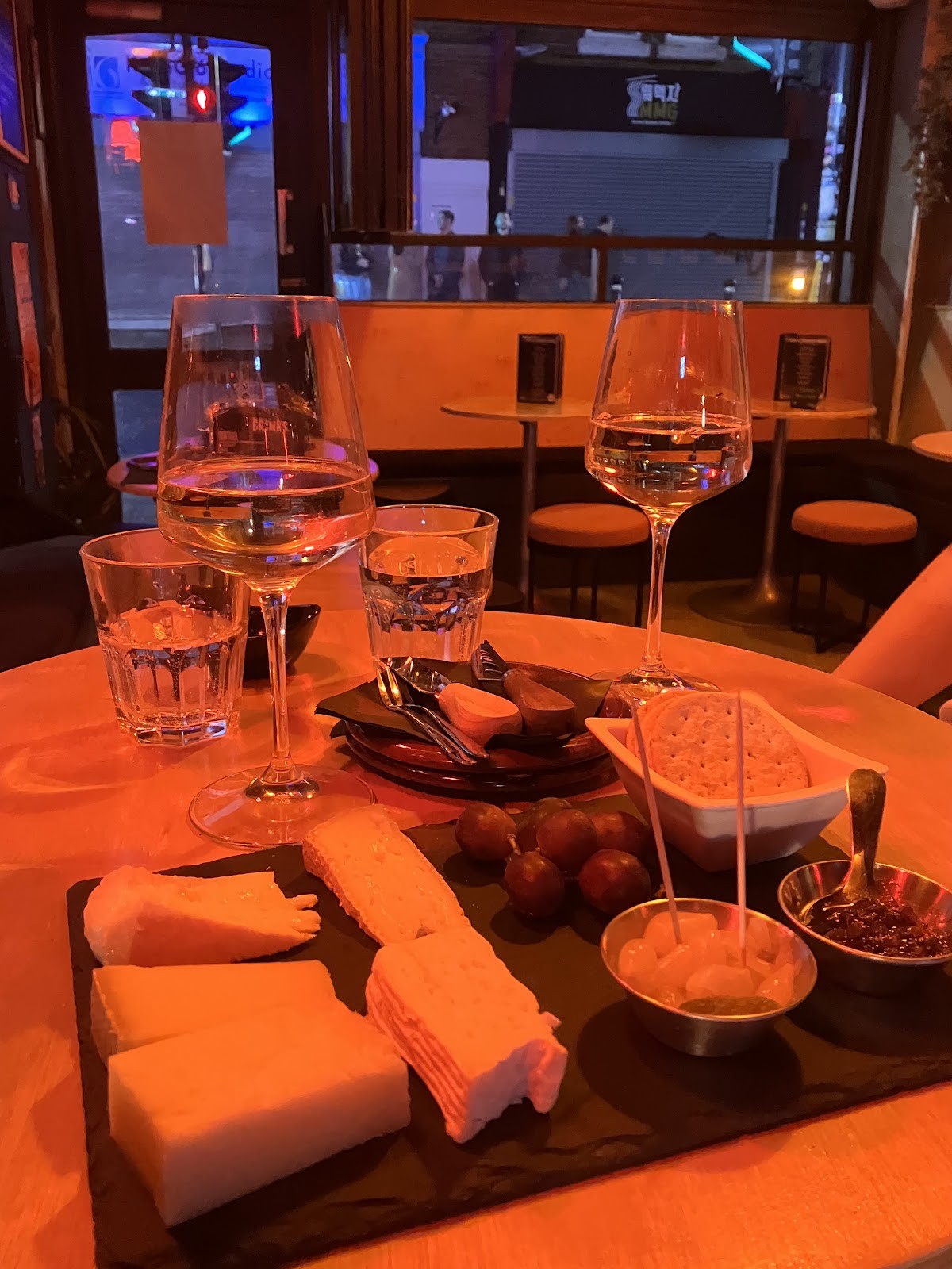 Cheddar Stirchley: food & drinks