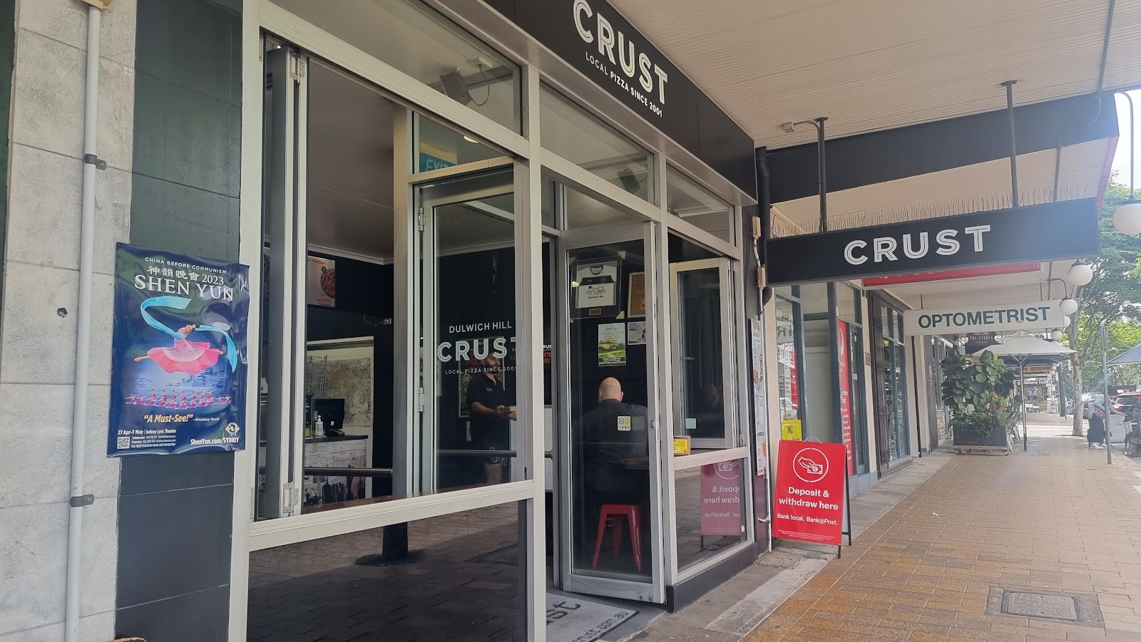 Crust Pizza Dulwich Hill: the place