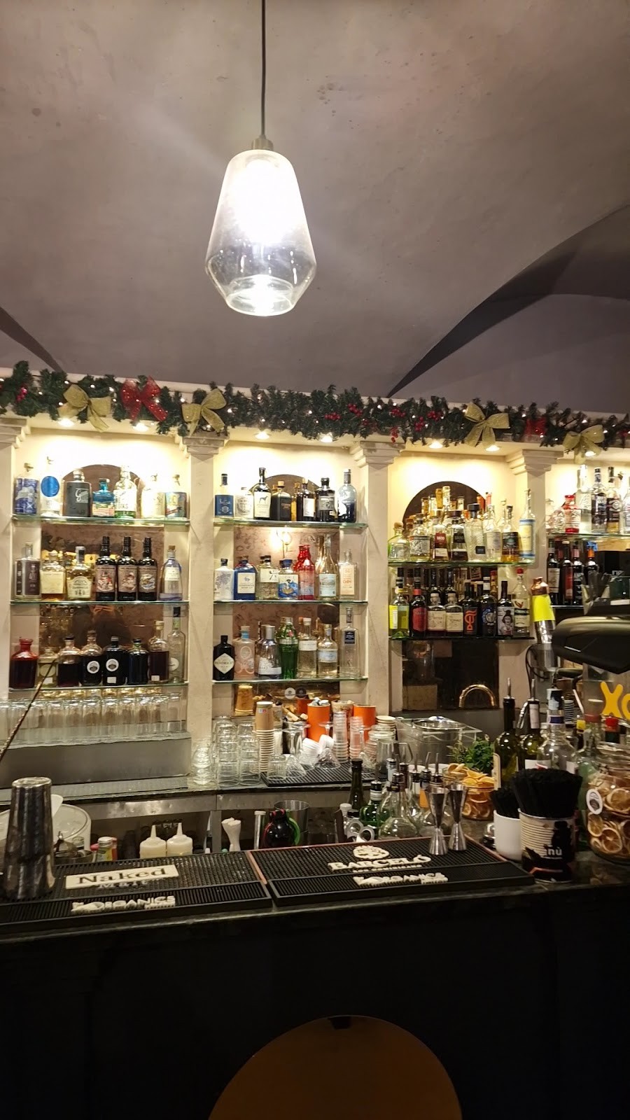 Le Mercanzie Lounge Bar: the place